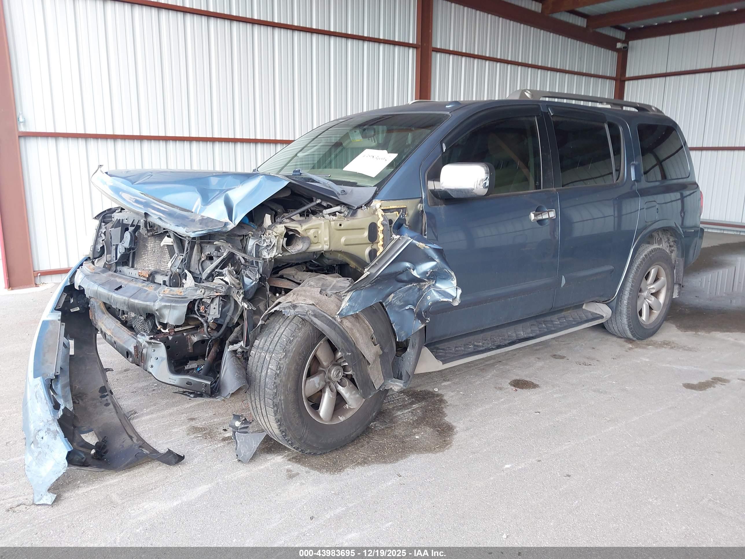 NISSAN ARMADA image 2