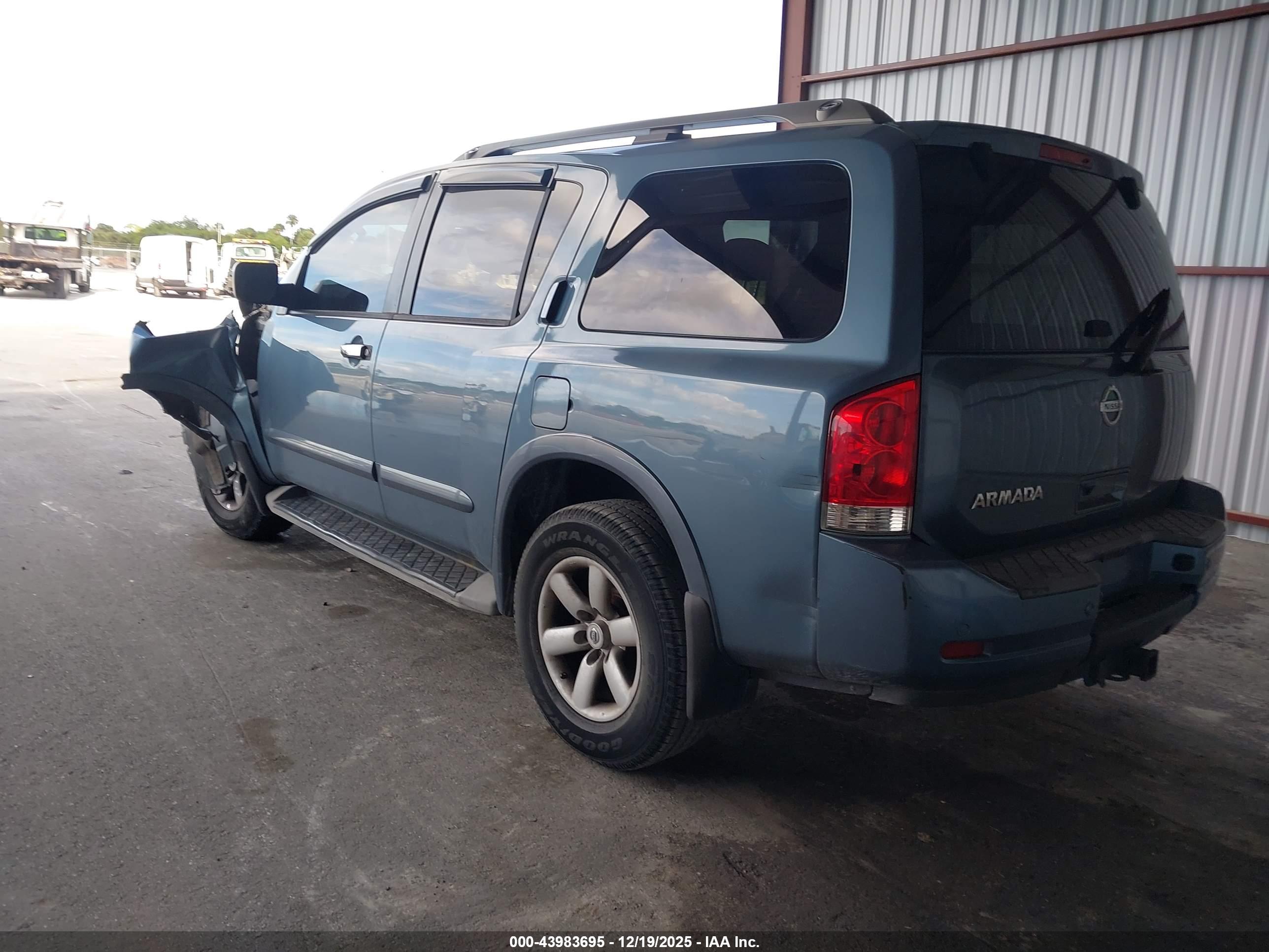 NISSAN ARMADA image 3