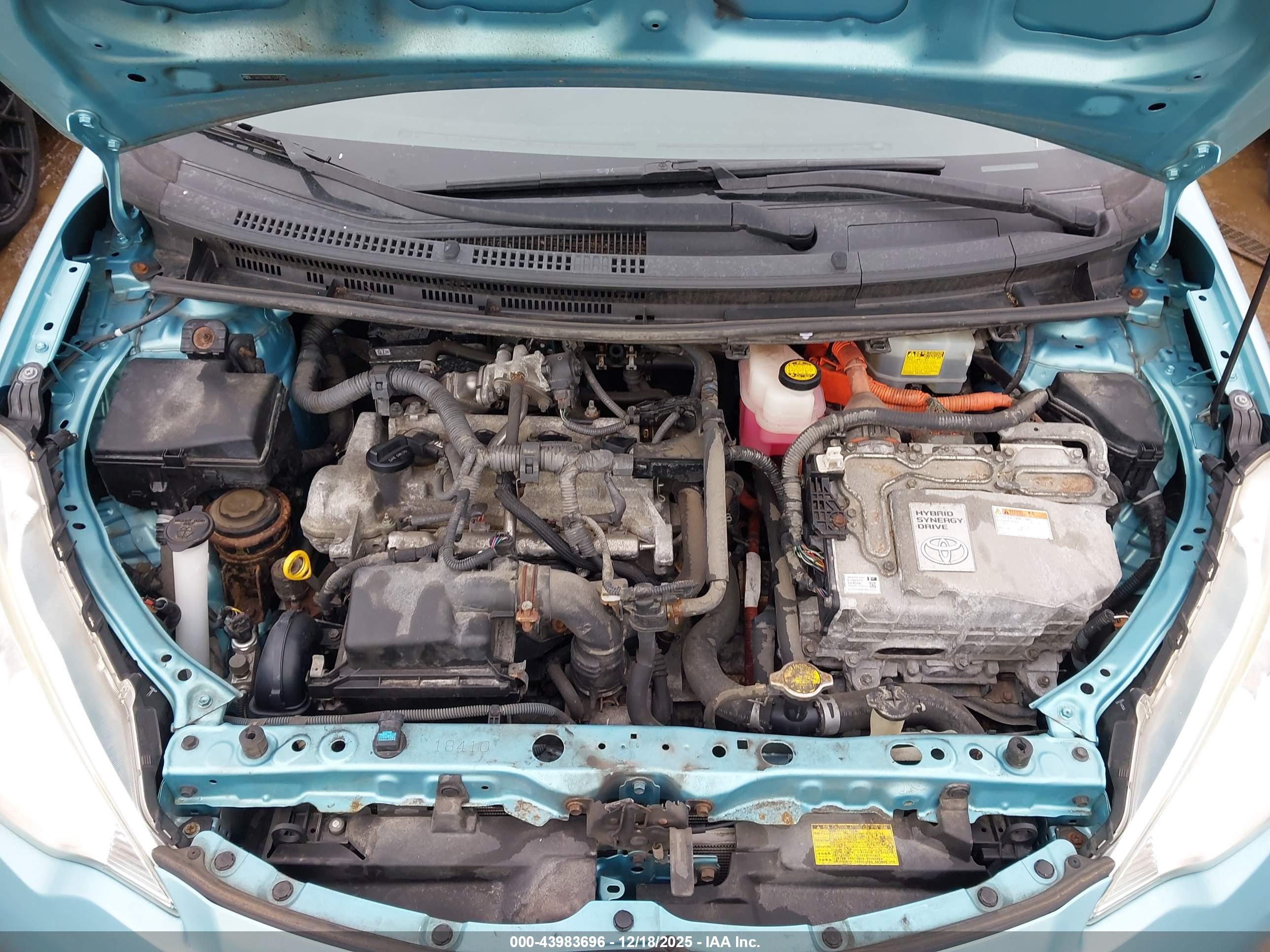 TOYOTA PRIUS image 10