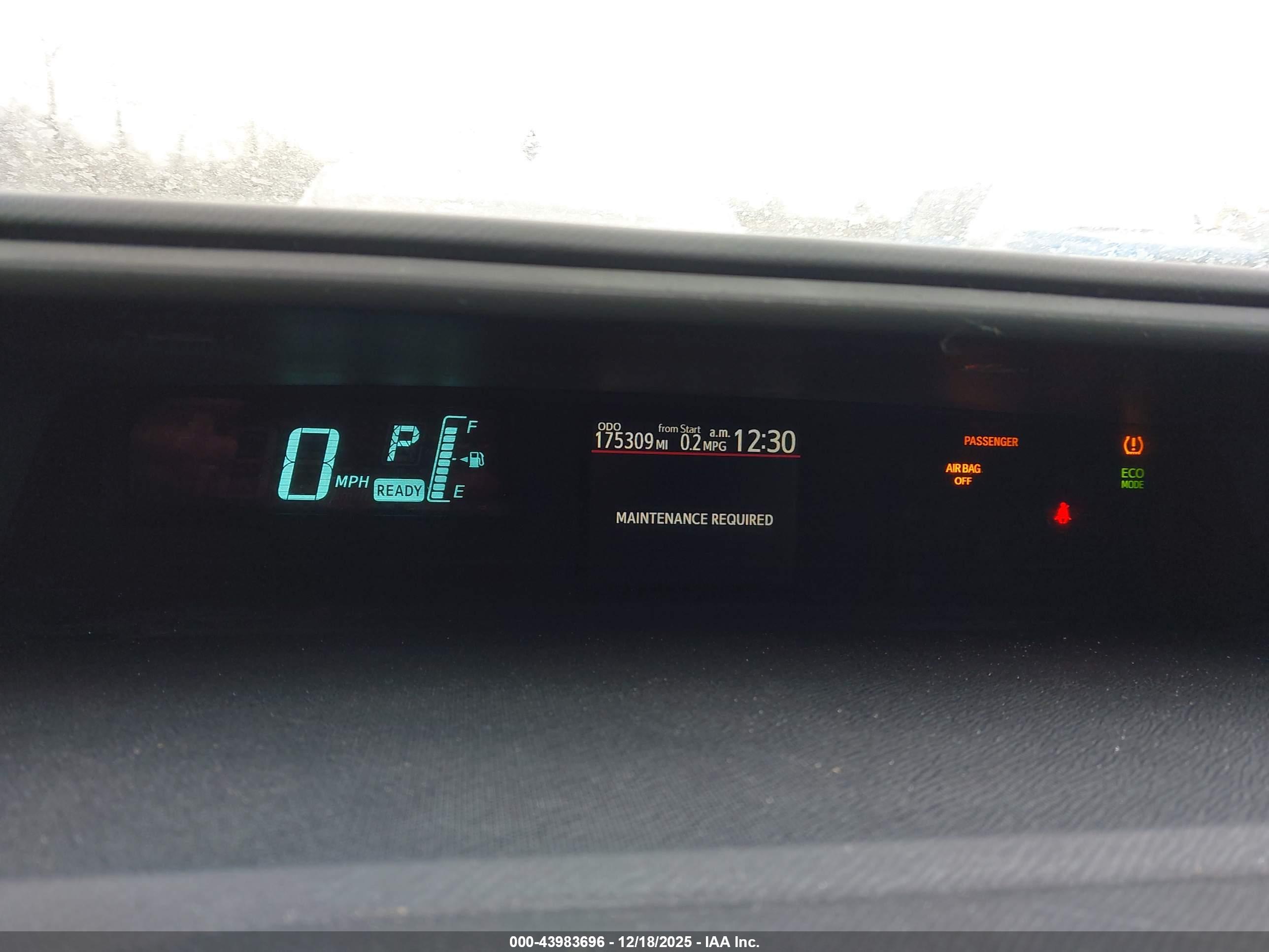 TOYOTA PRIUS image 7