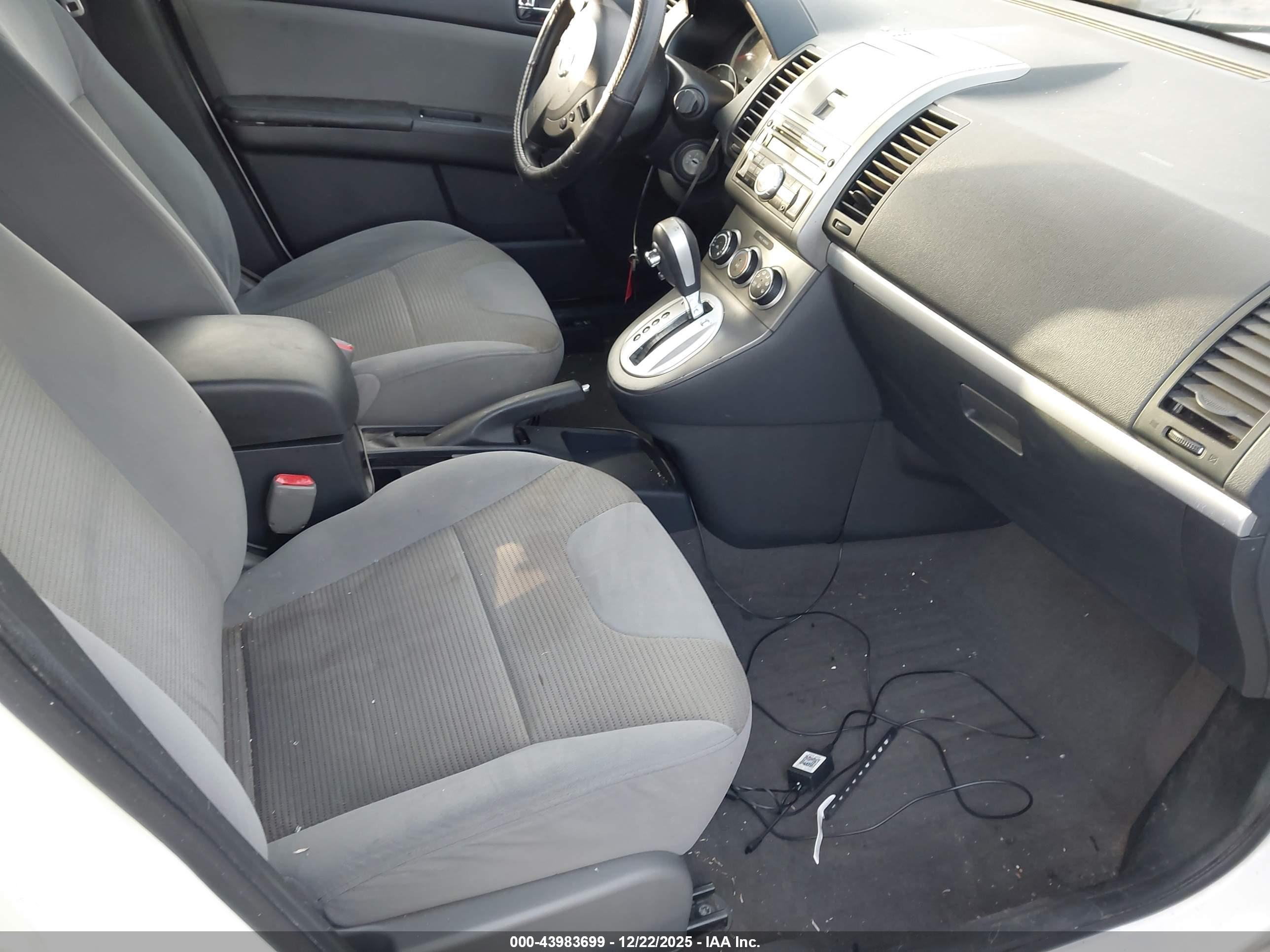 NISSAN SENTRA image 5