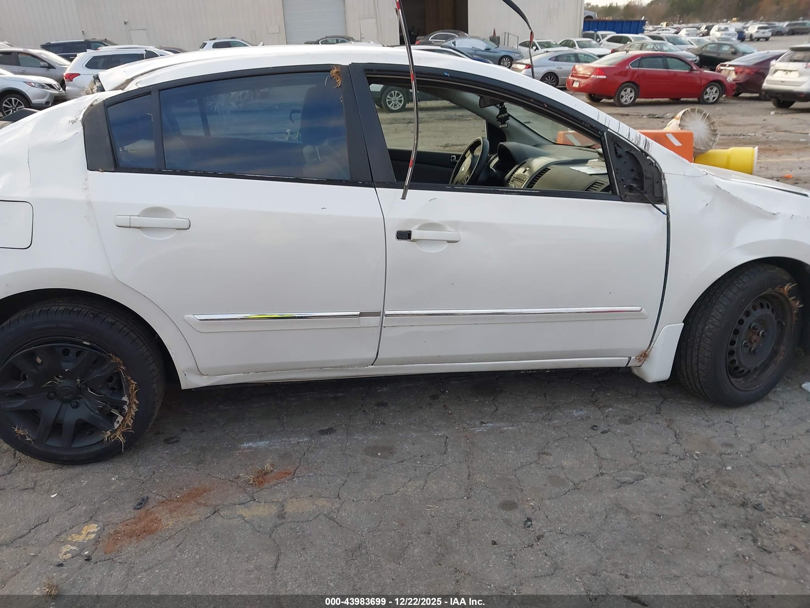 NISSAN SENTRA image 6