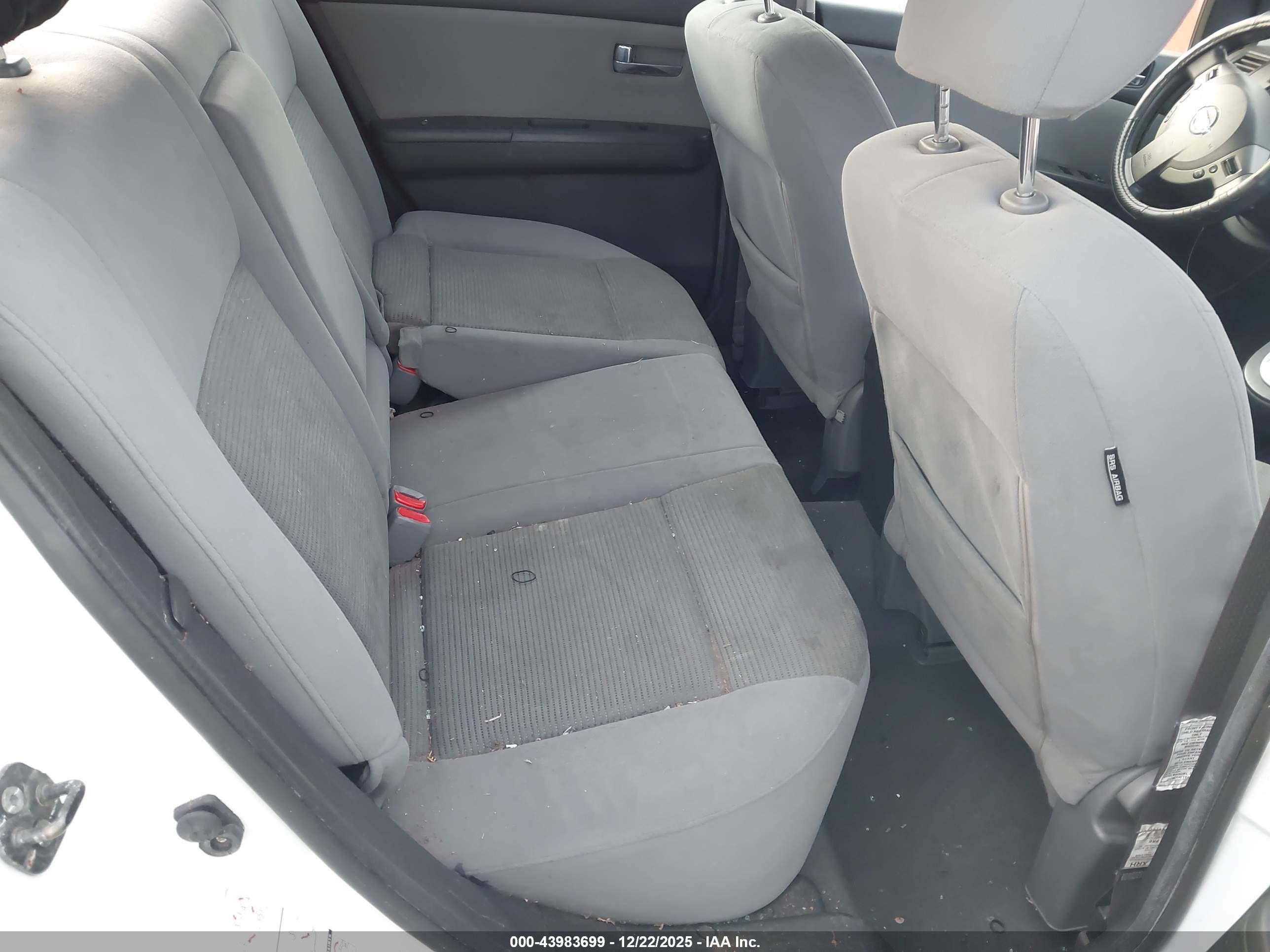 NISSAN SENTRA image 8