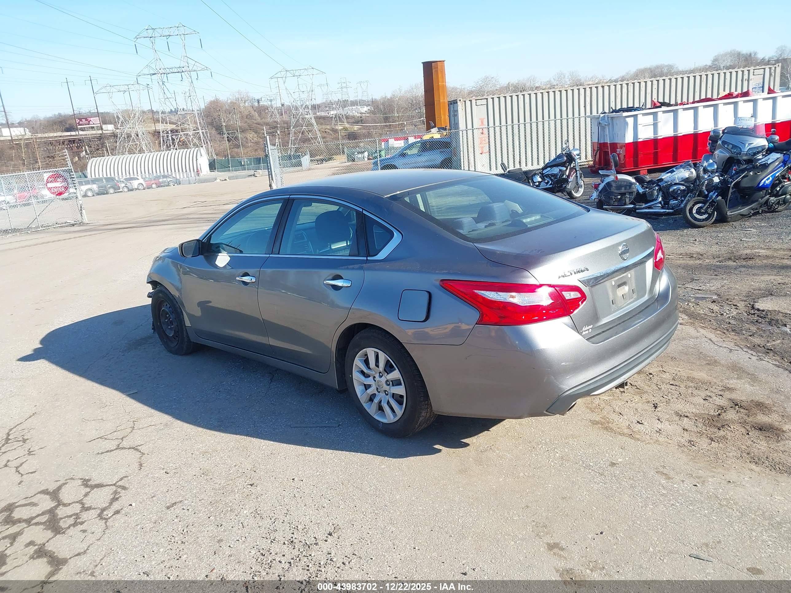 NISSAN ALTIMA image 3