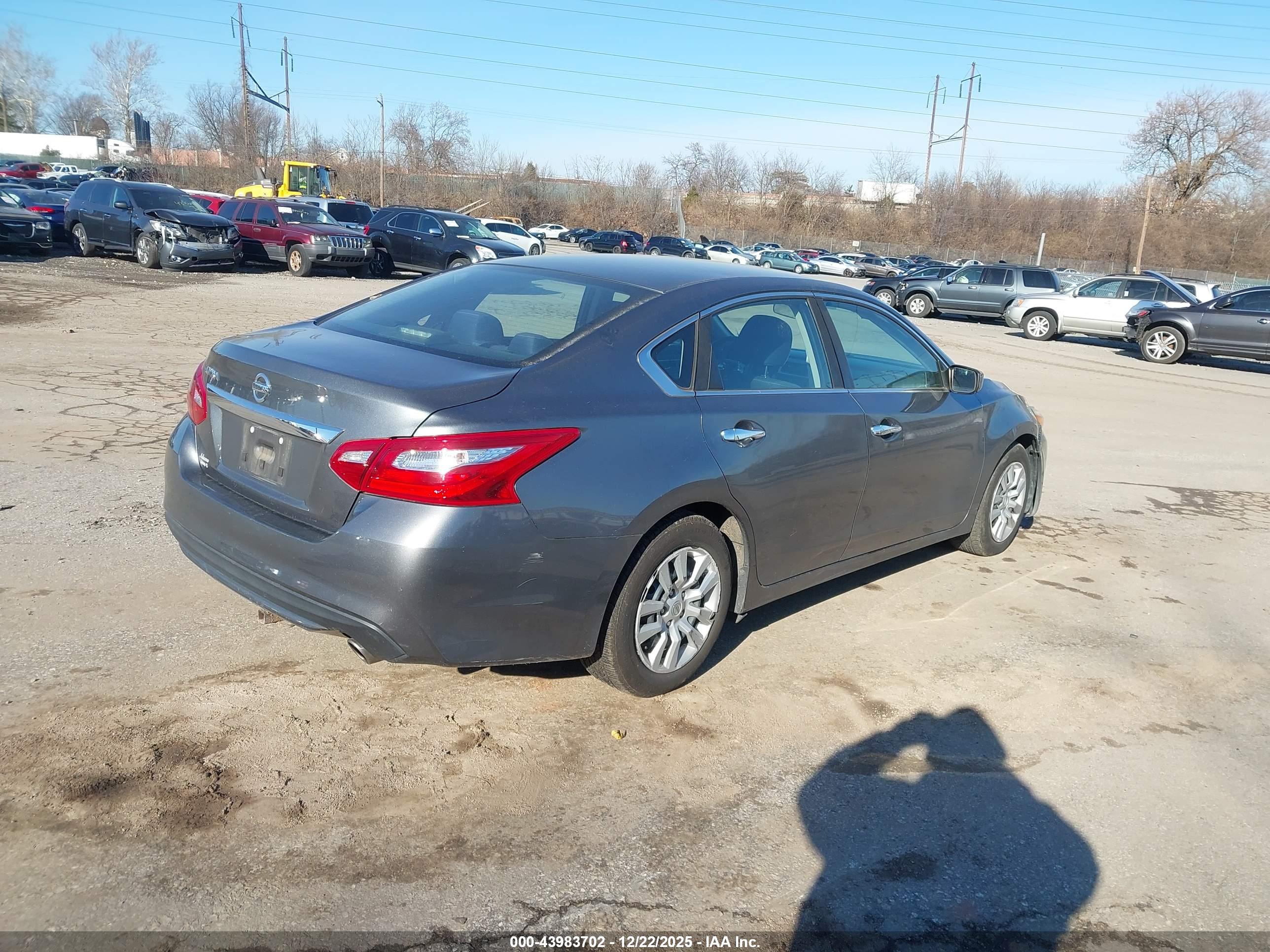 NISSAN ALTIMA image 4