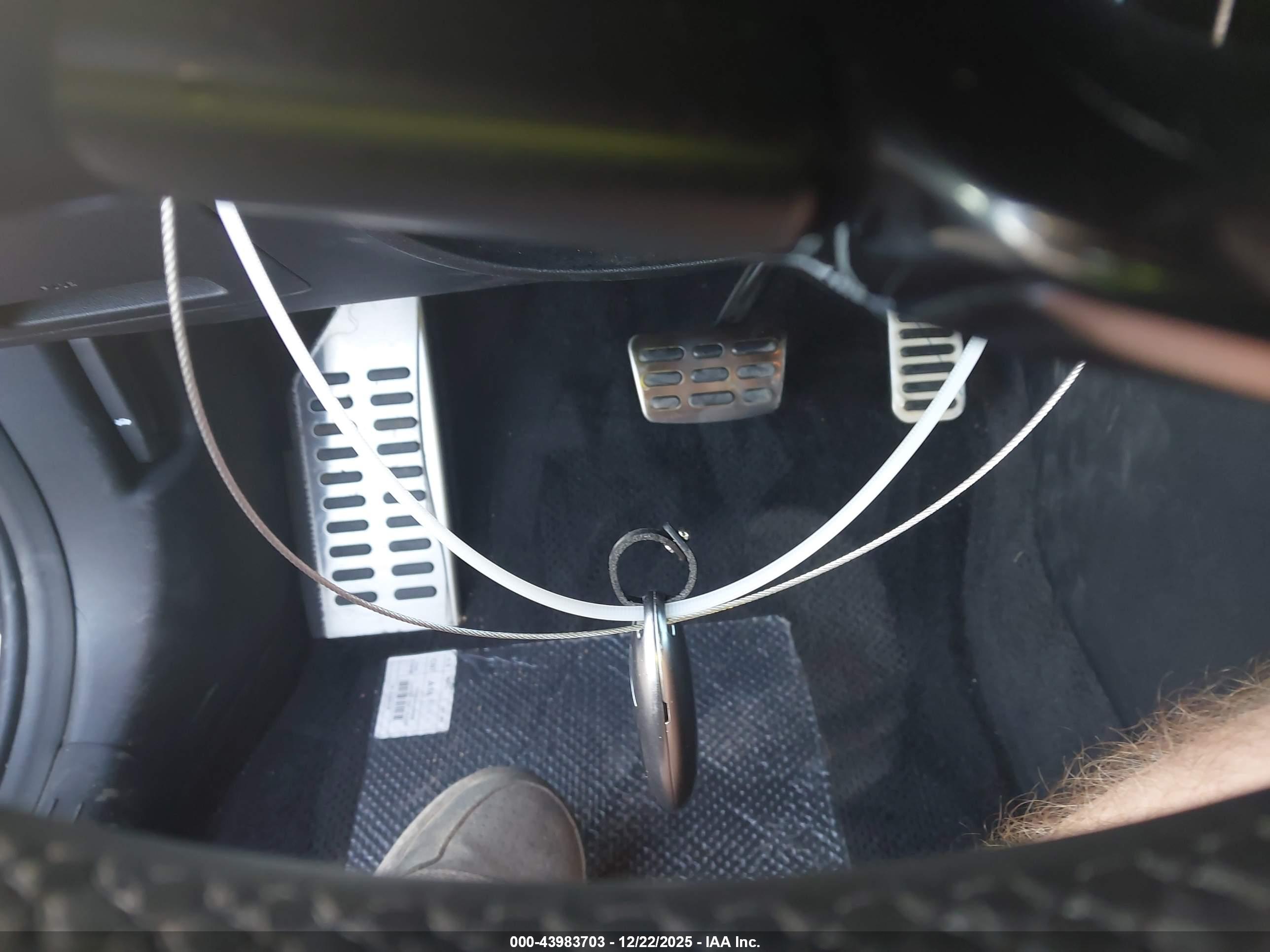 HYUNDAI ELANTRA image 11