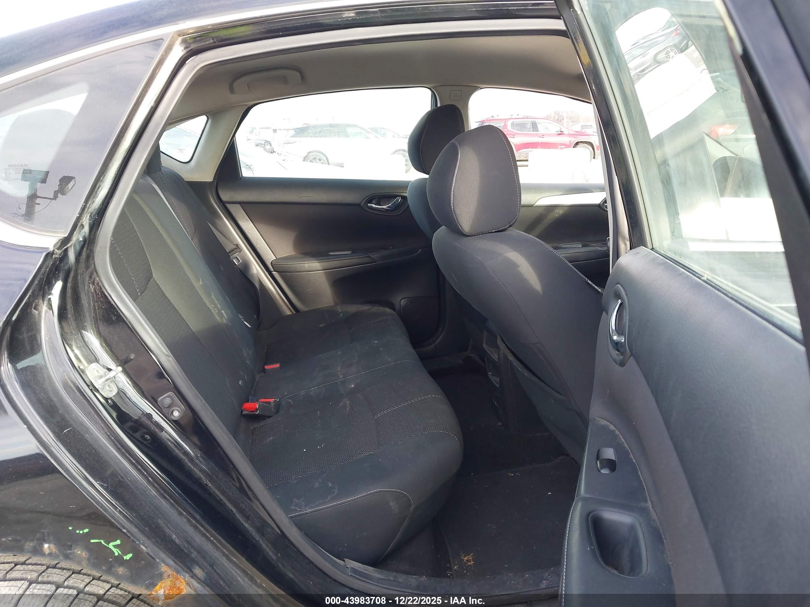 NISSAN SENTRA image 8