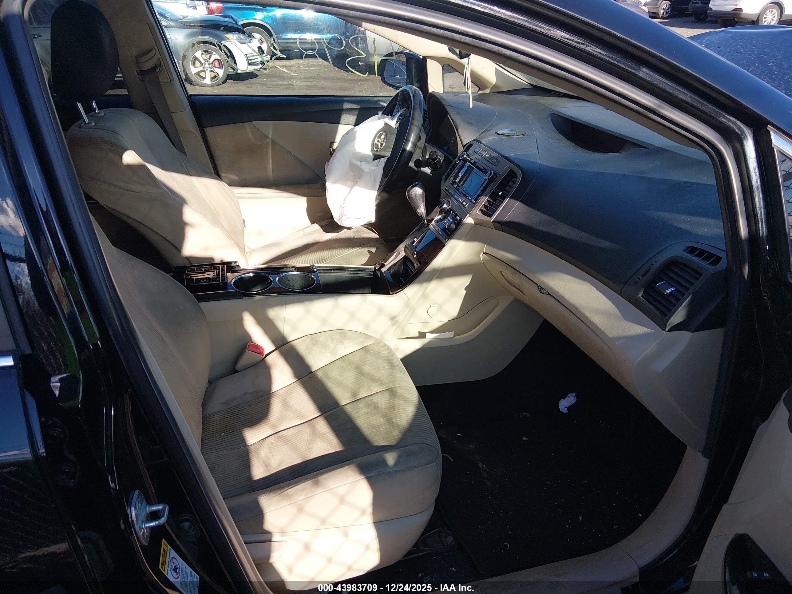 TOYOTA VENZA image 5
