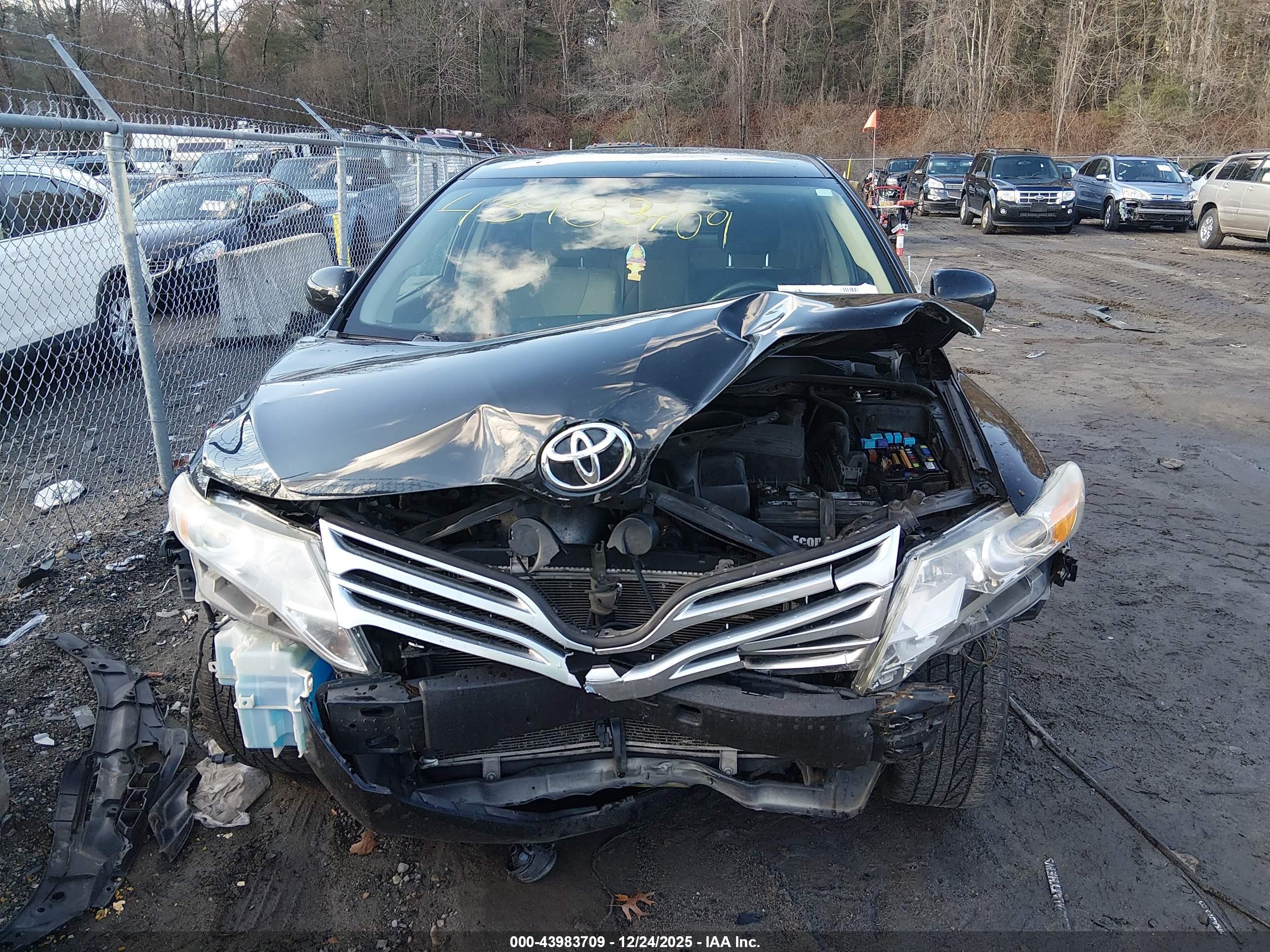 TOYOTA VENZA image 6