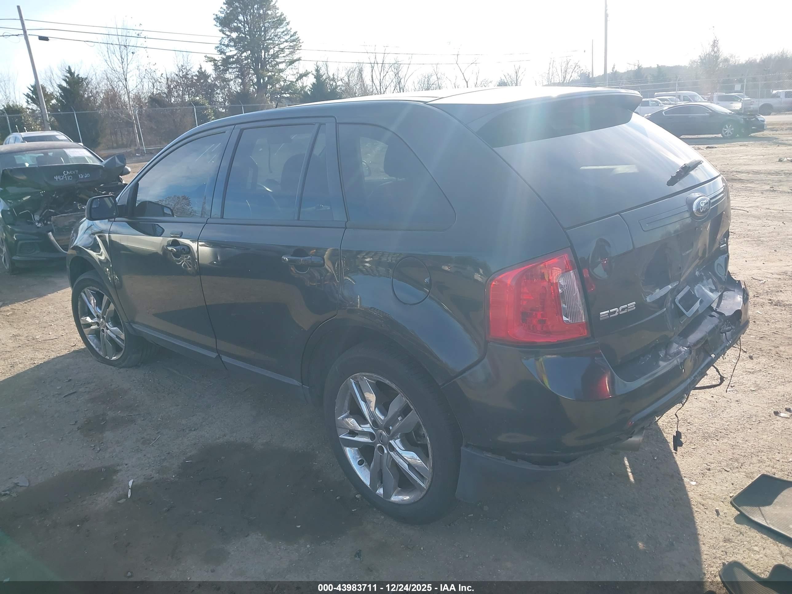 FORD EDGE image 3