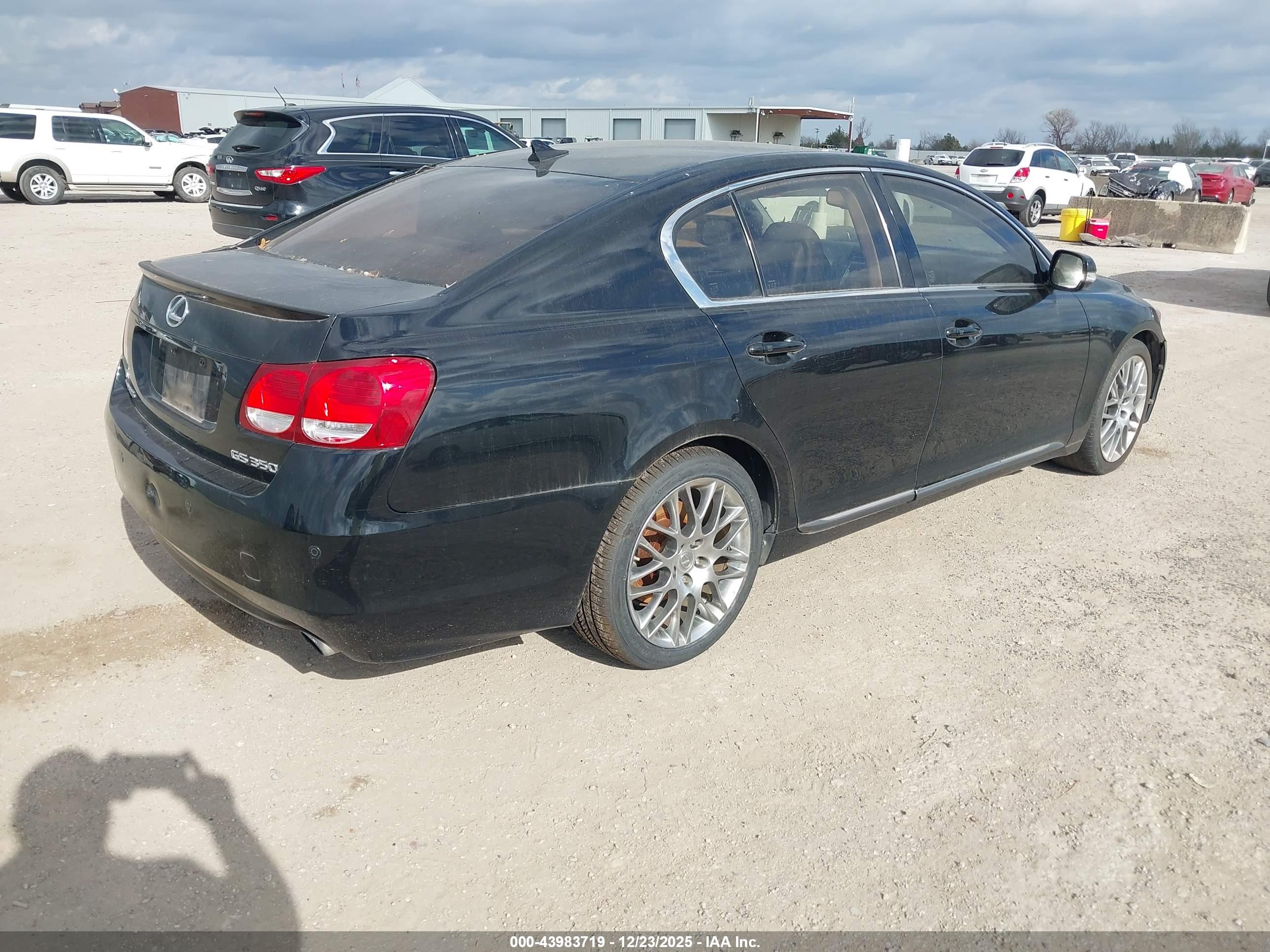 LEXUS GS image 4