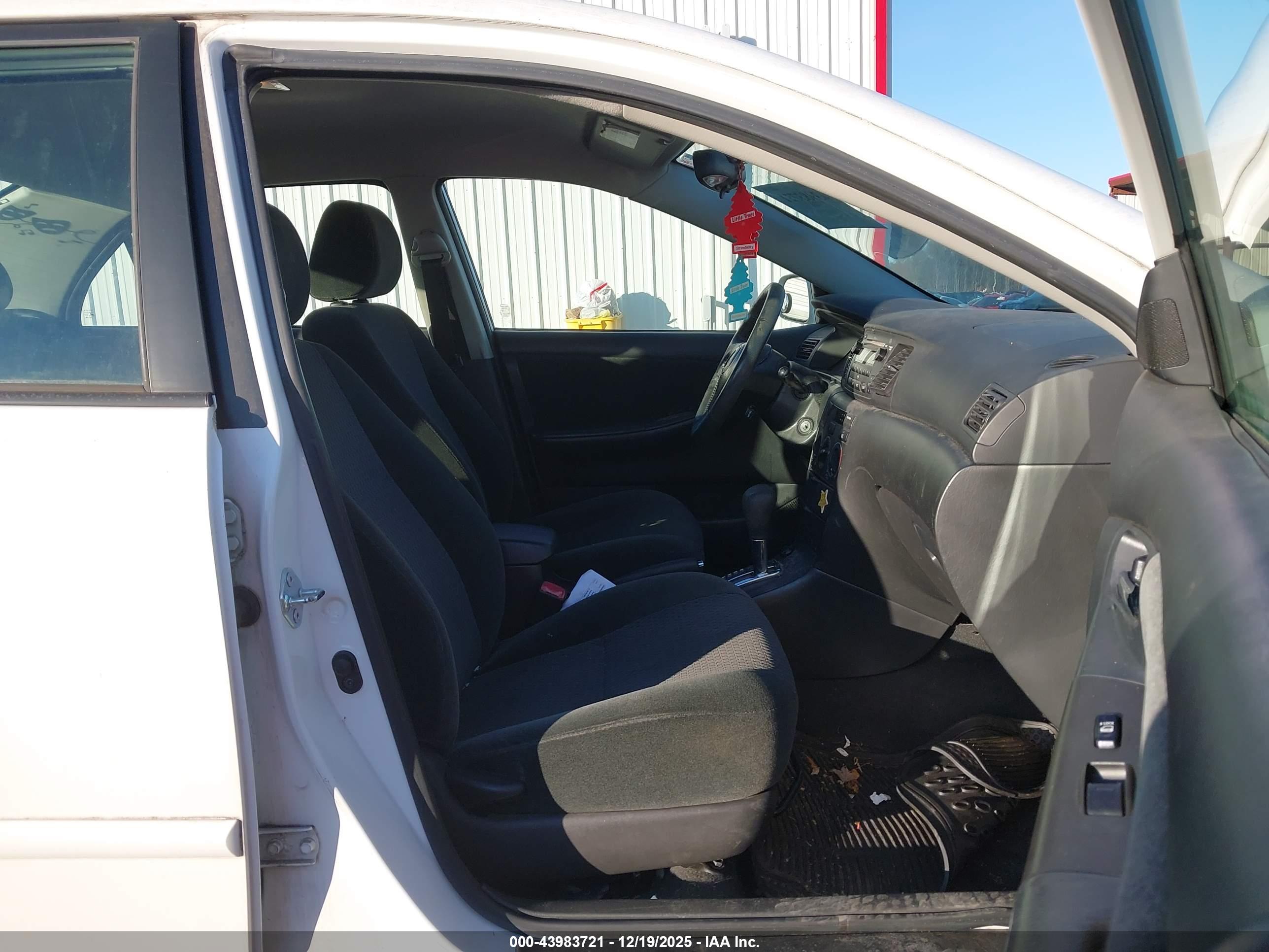 TOYOTA COROLLA image 5