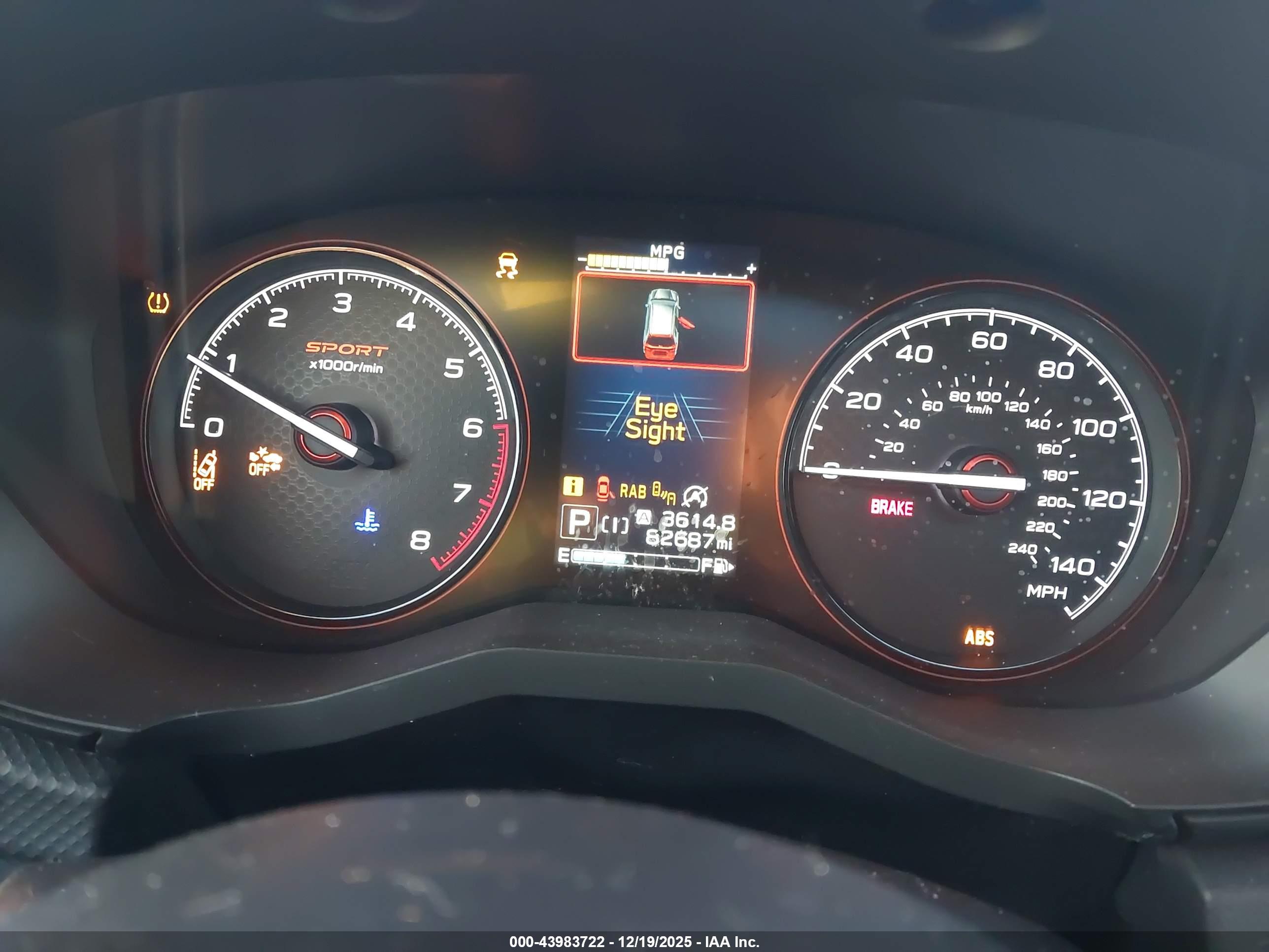SUBARU FORESTER image 7