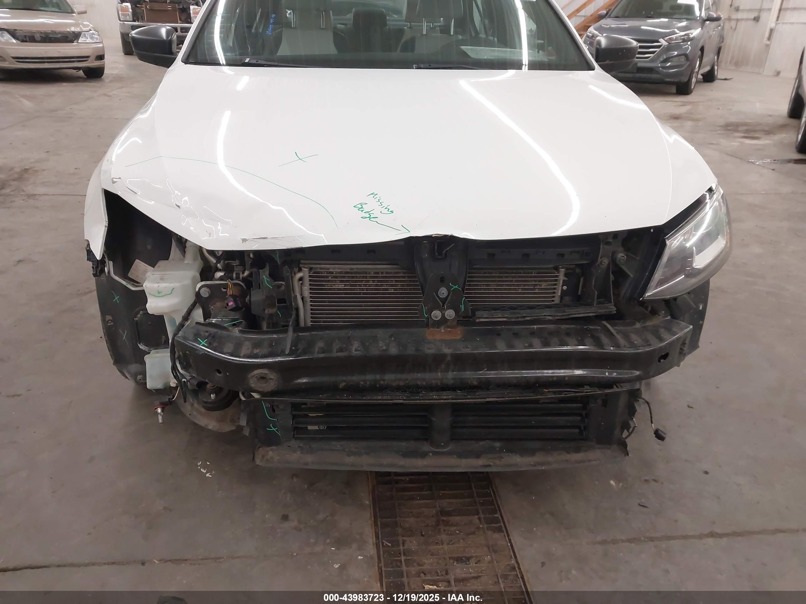 VOLKSWAGEN JETTA image 6