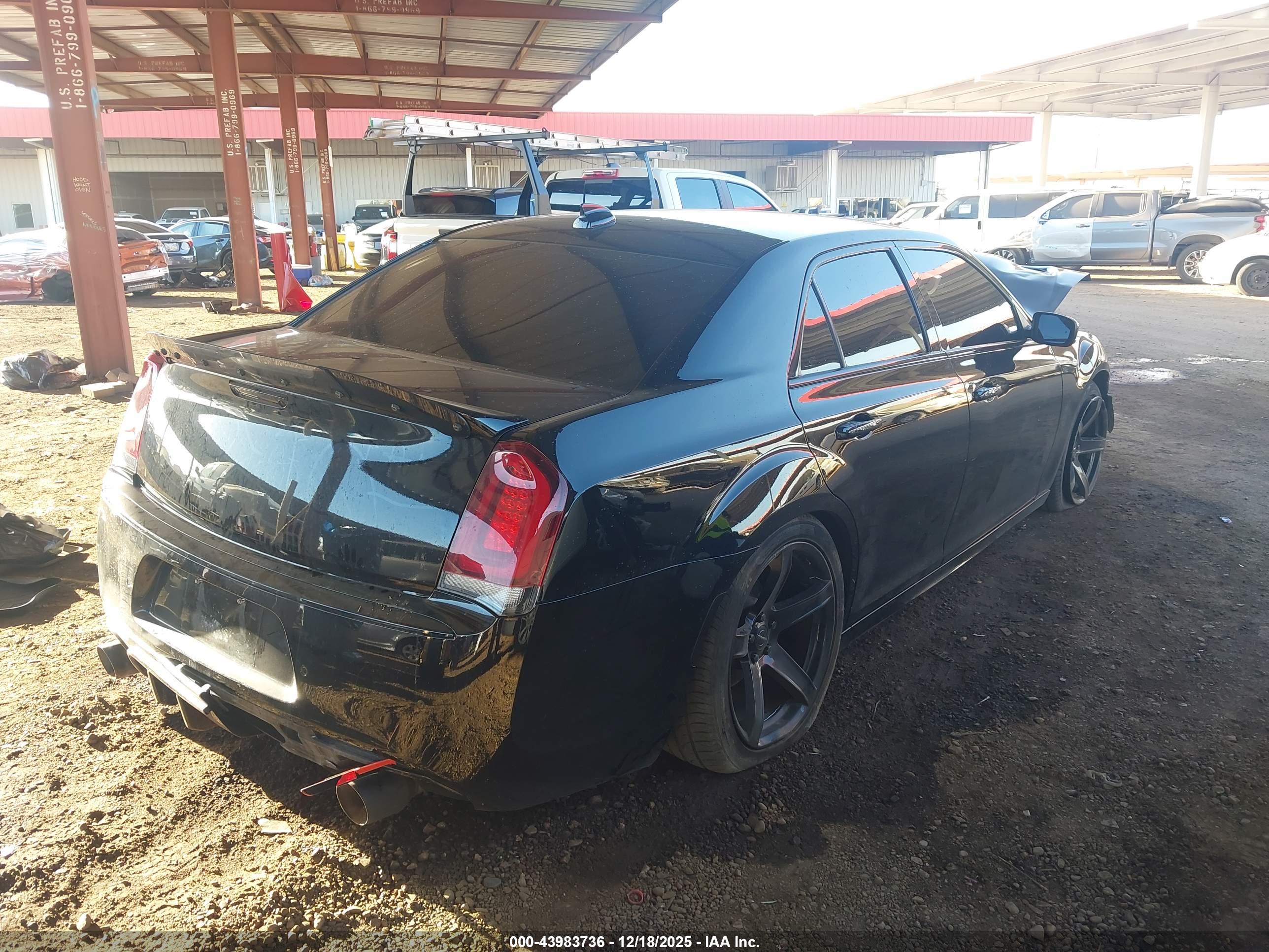 CHRYSLER 300 image 4