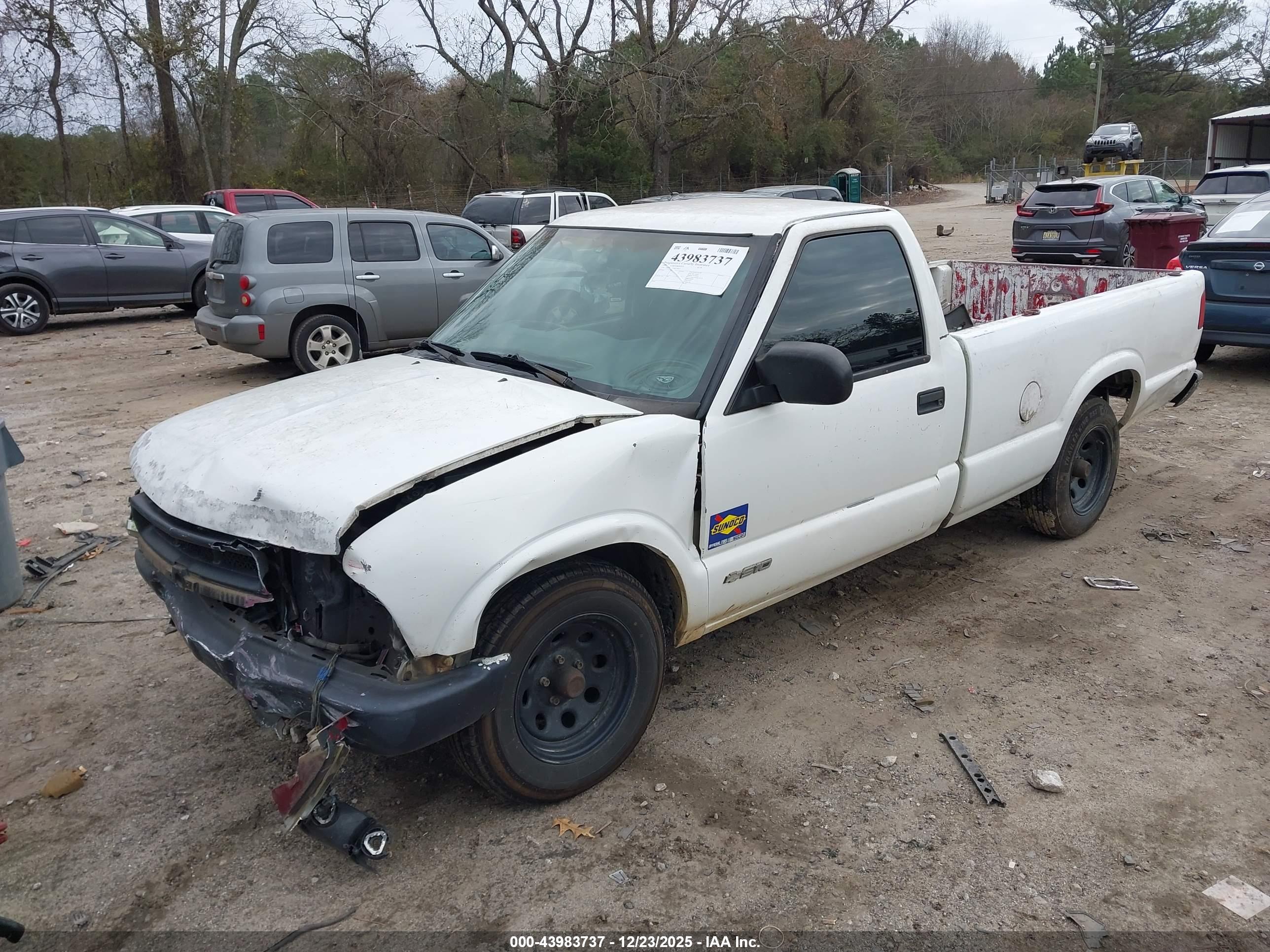 CHEVROLET S-10 image 2