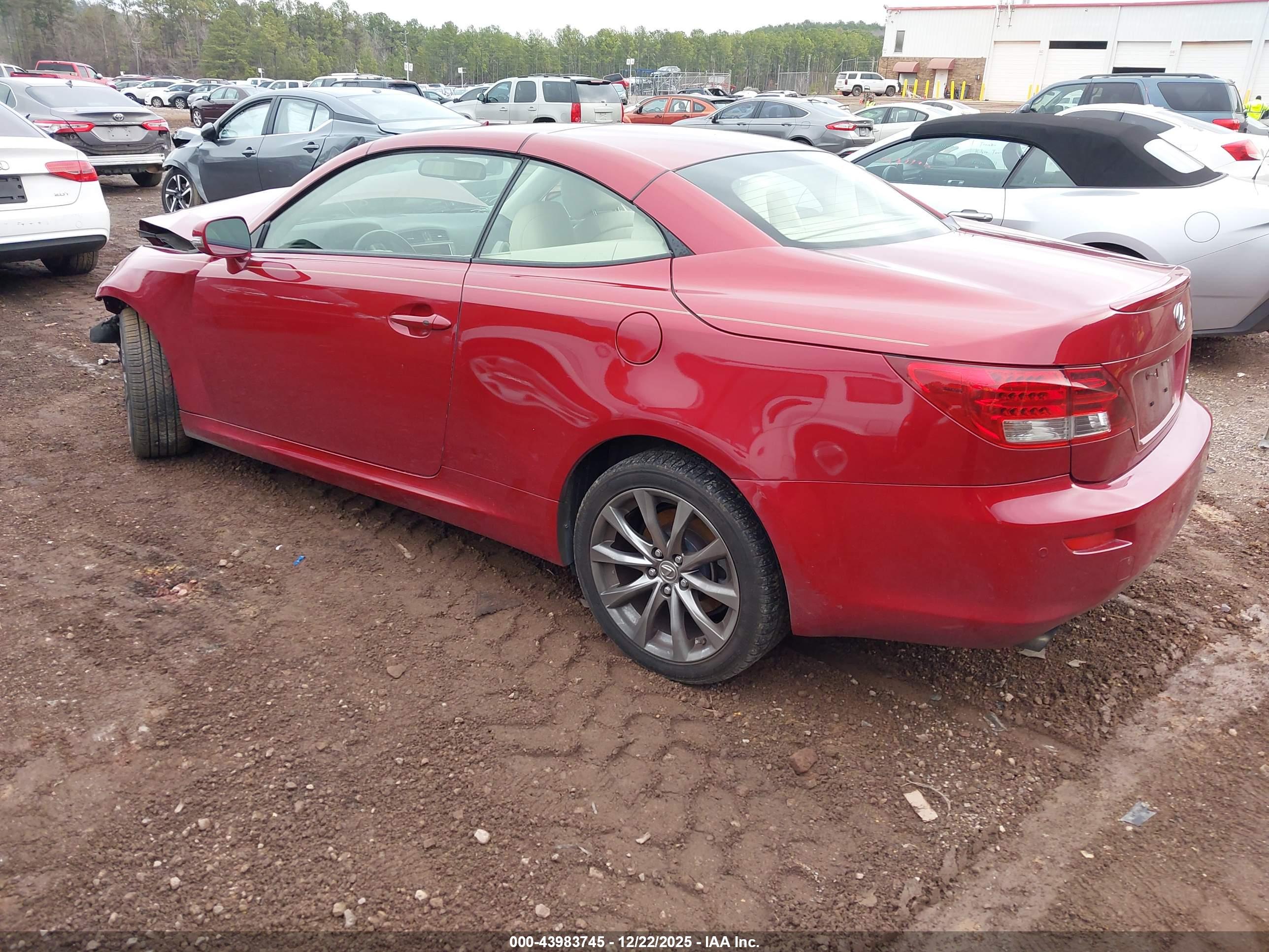 LEXUS IS image 3