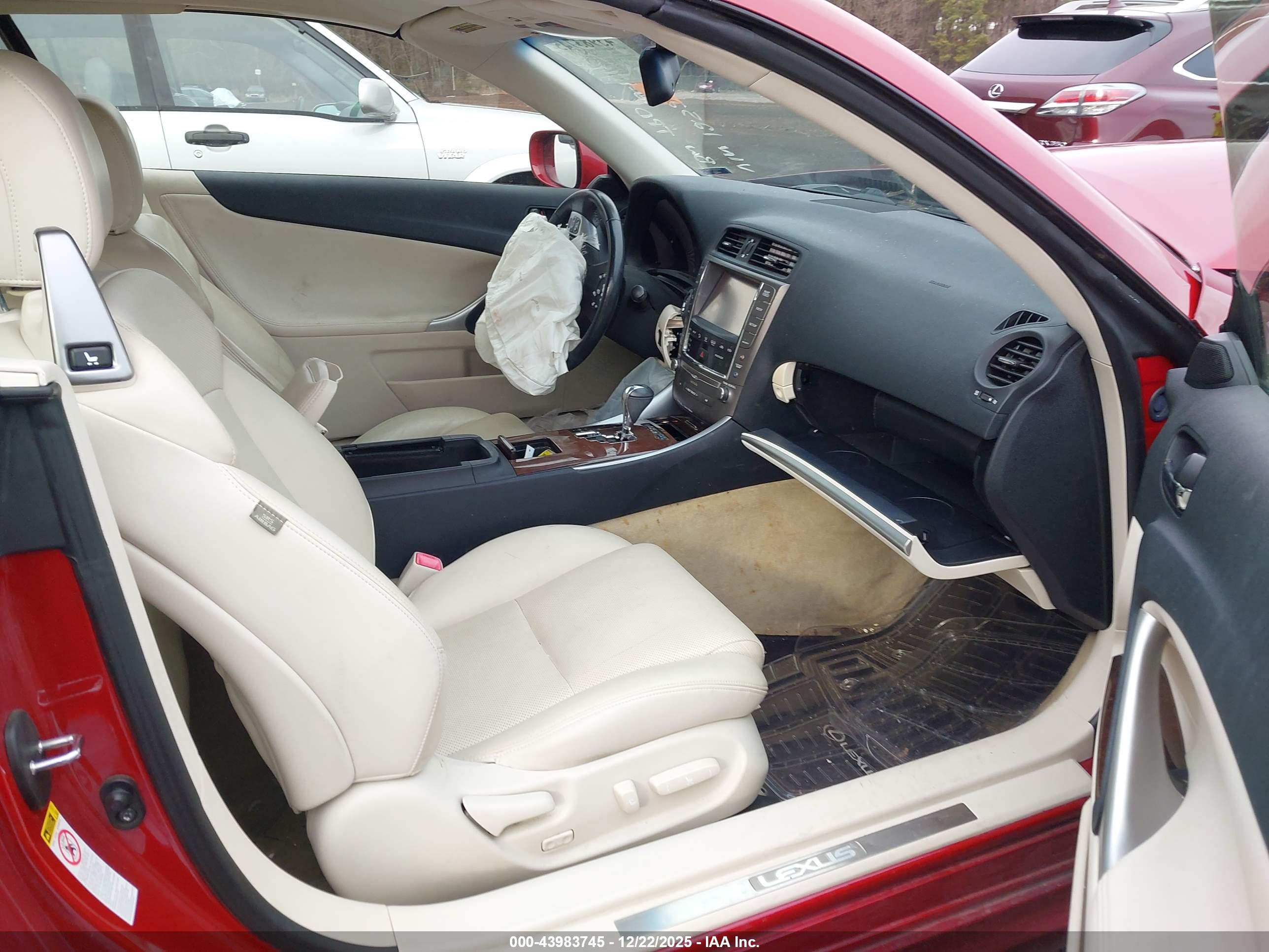 LEXUS IS image 5