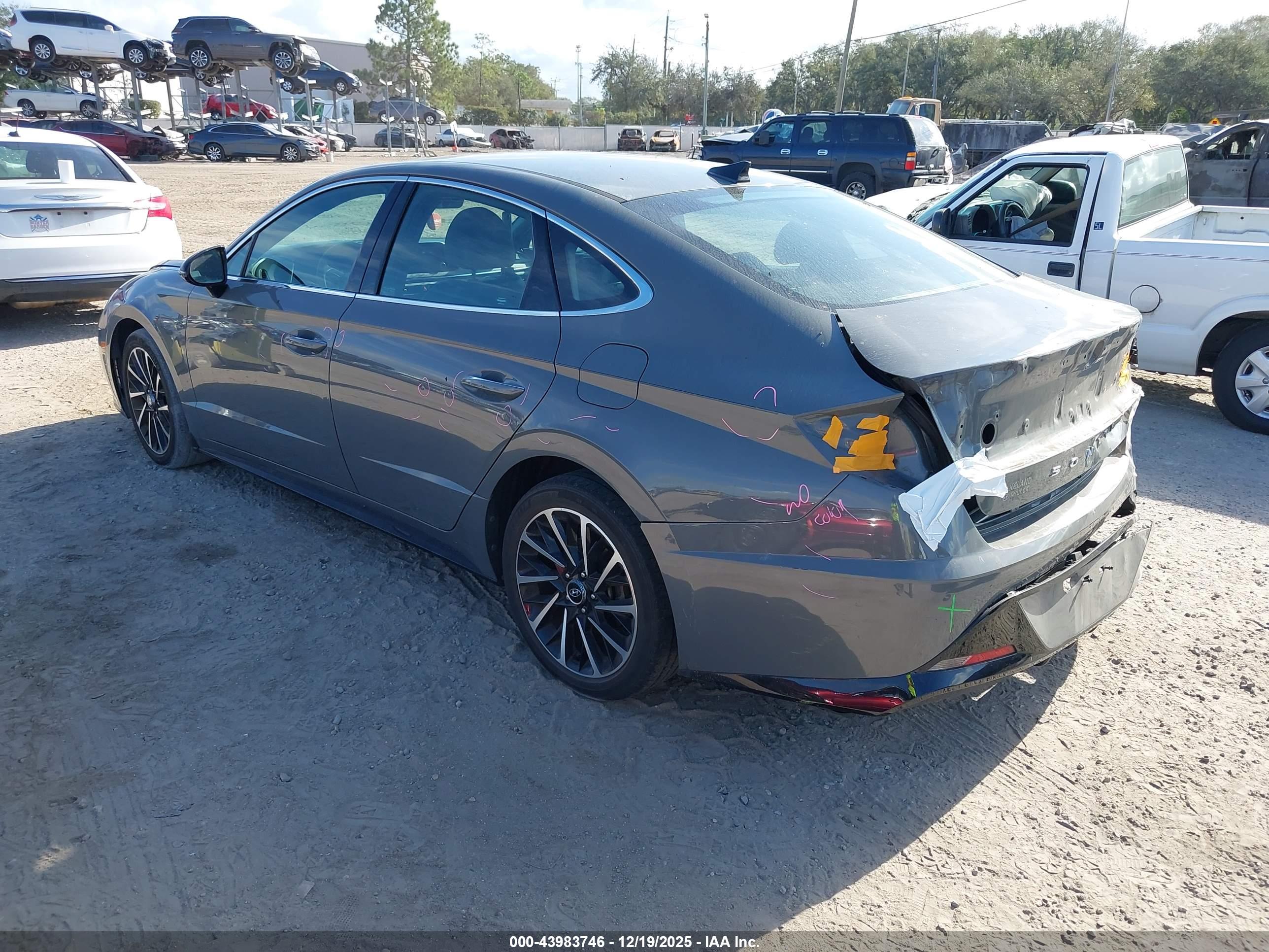 HYUNDAI SONATA image 3