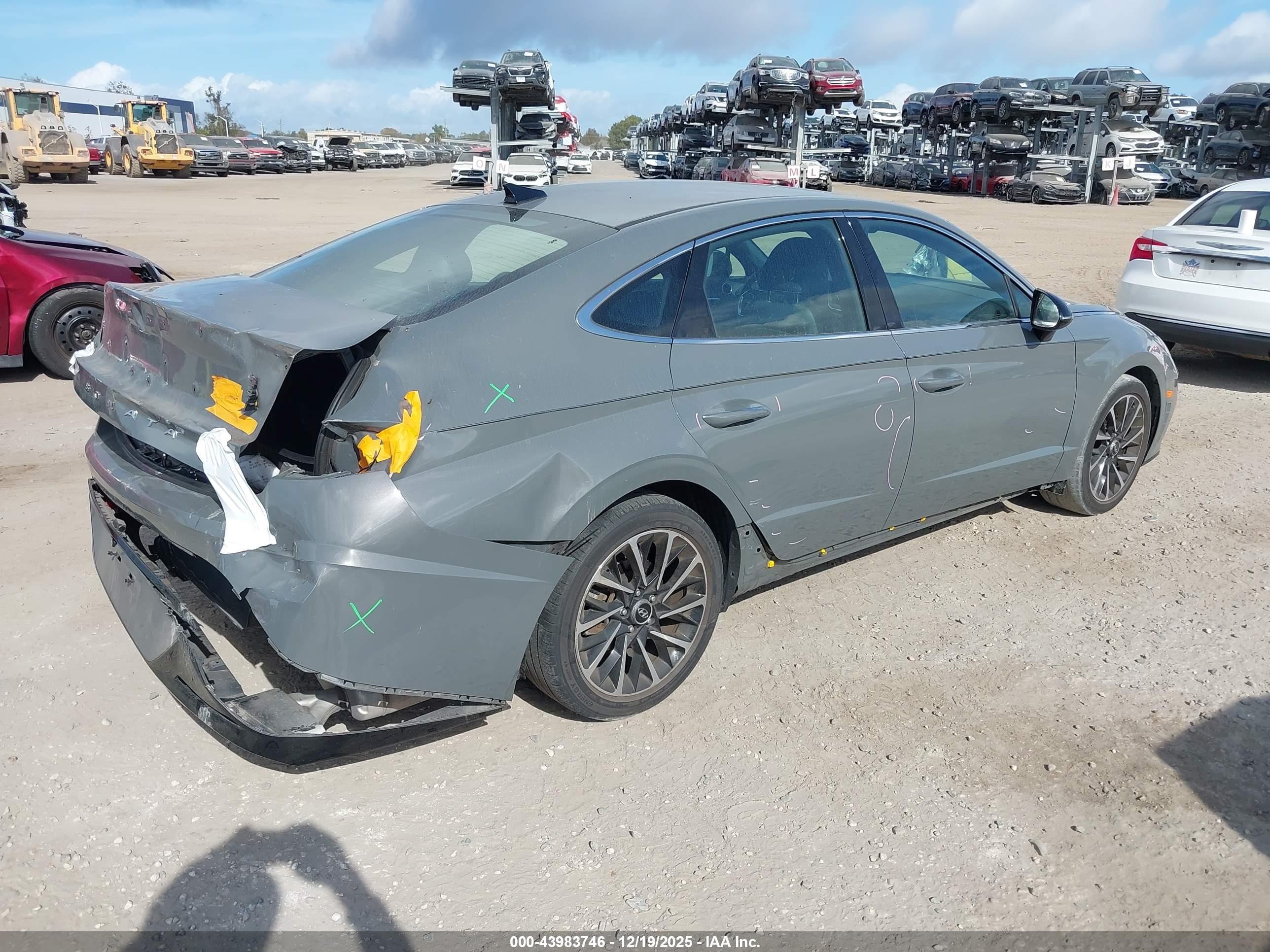 HYUNDAI SONATA image 4