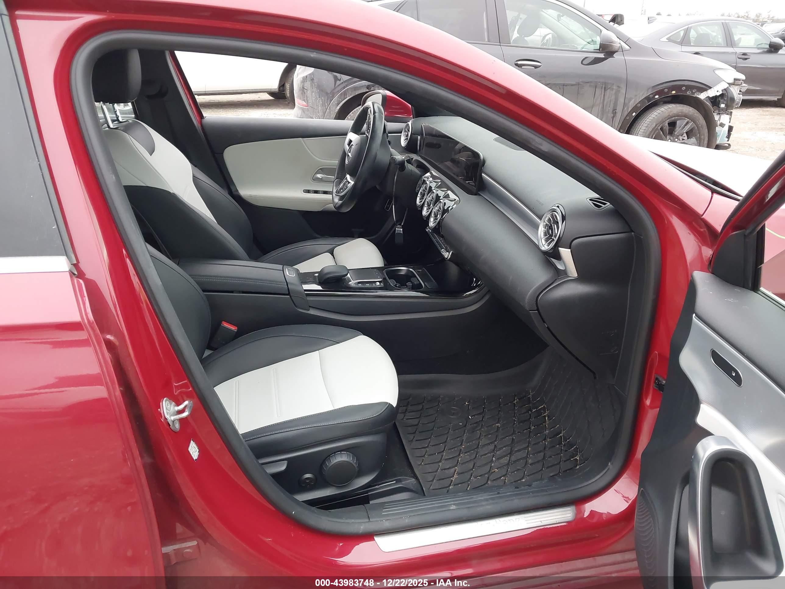 MERCEDES-BENZ A image 5