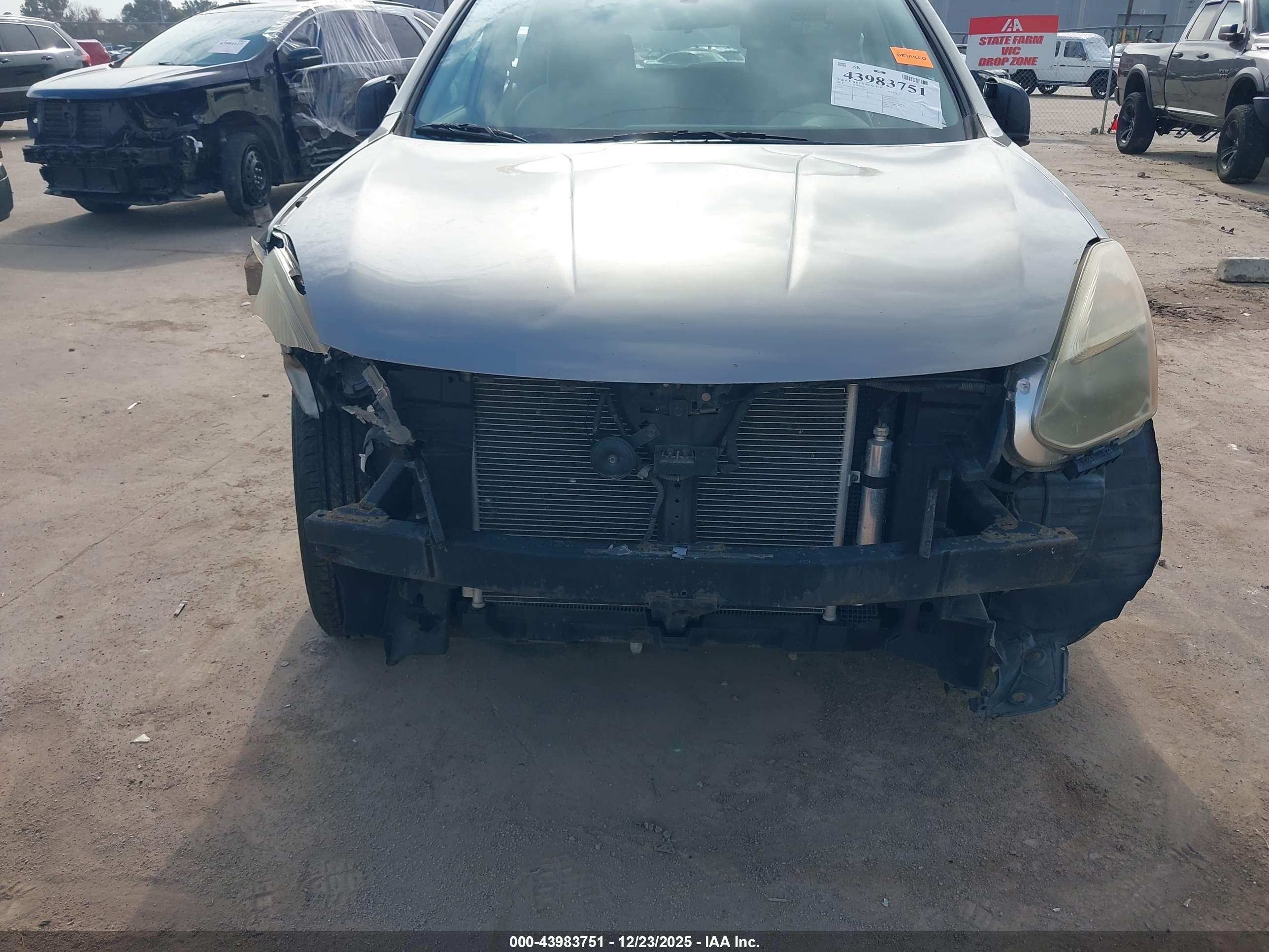 NISSAN ROGUE image 6