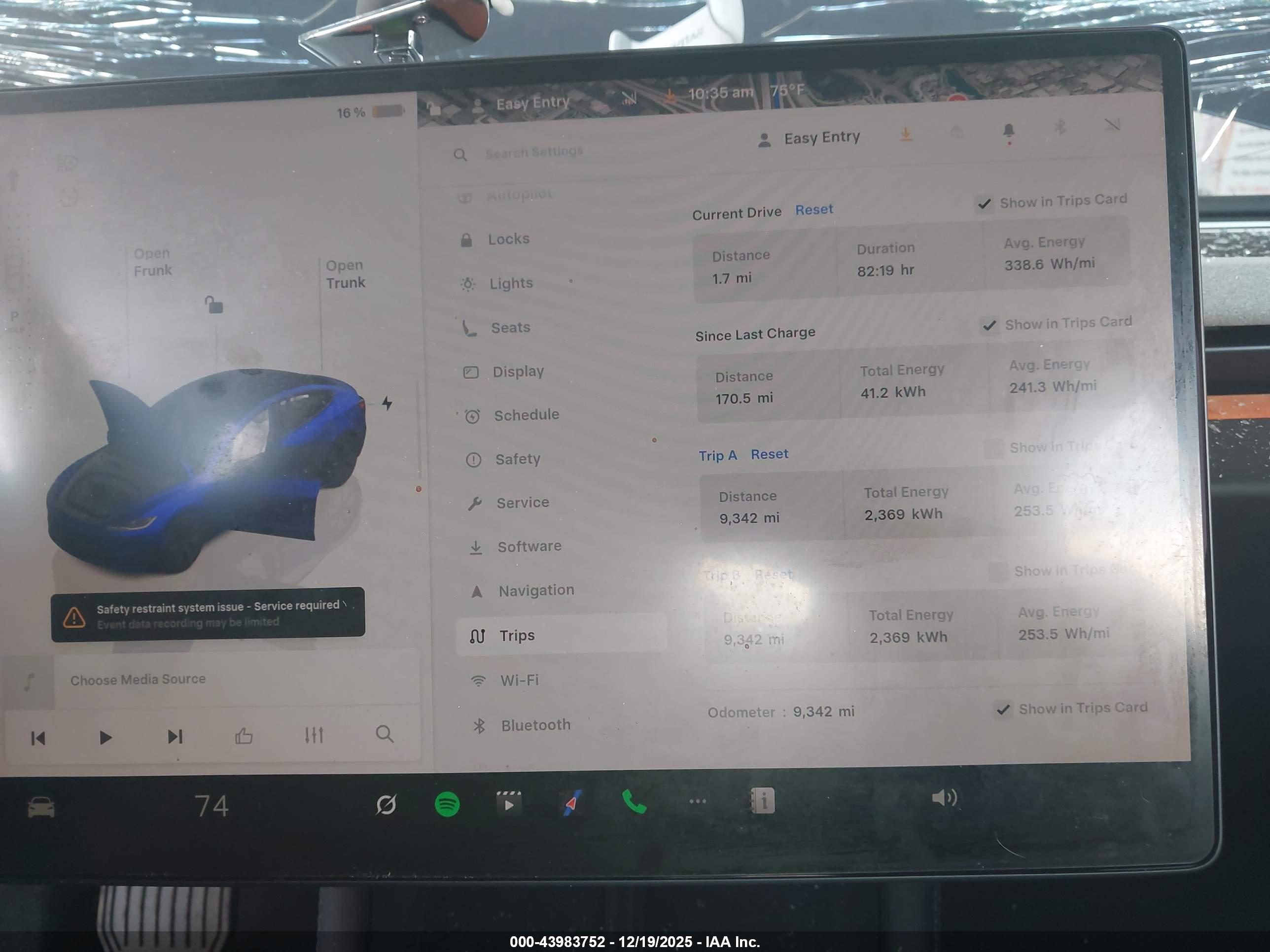 TESLA MODEL image 7