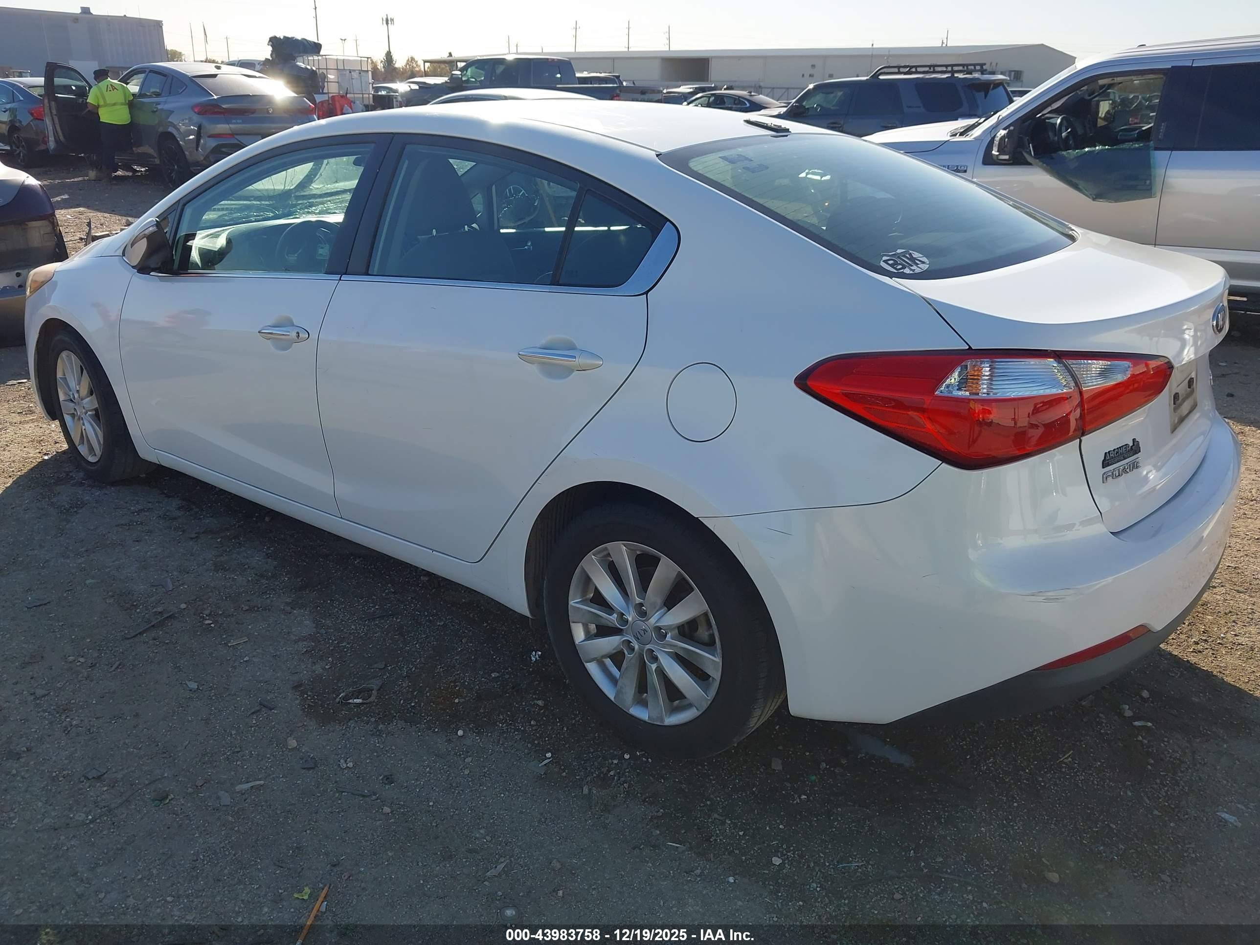 KIA FORTE image 3