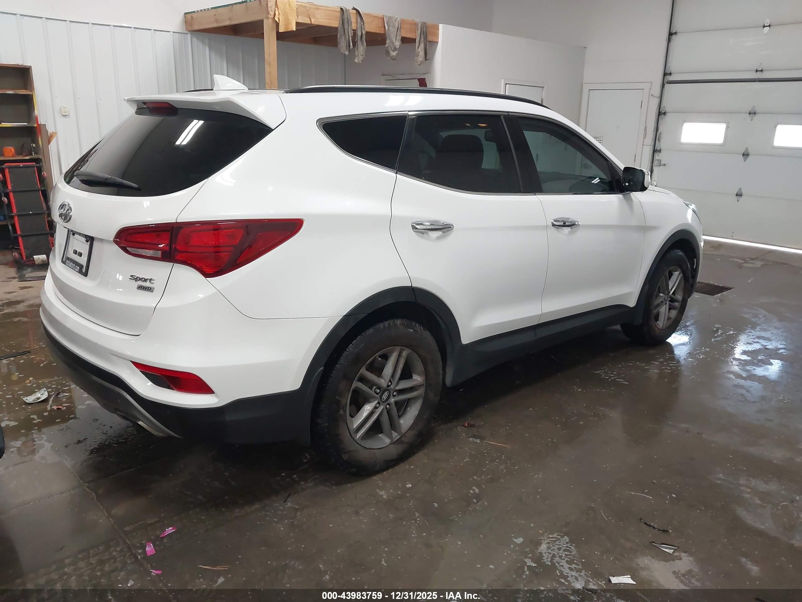 HYUNDAI SANTA image 4