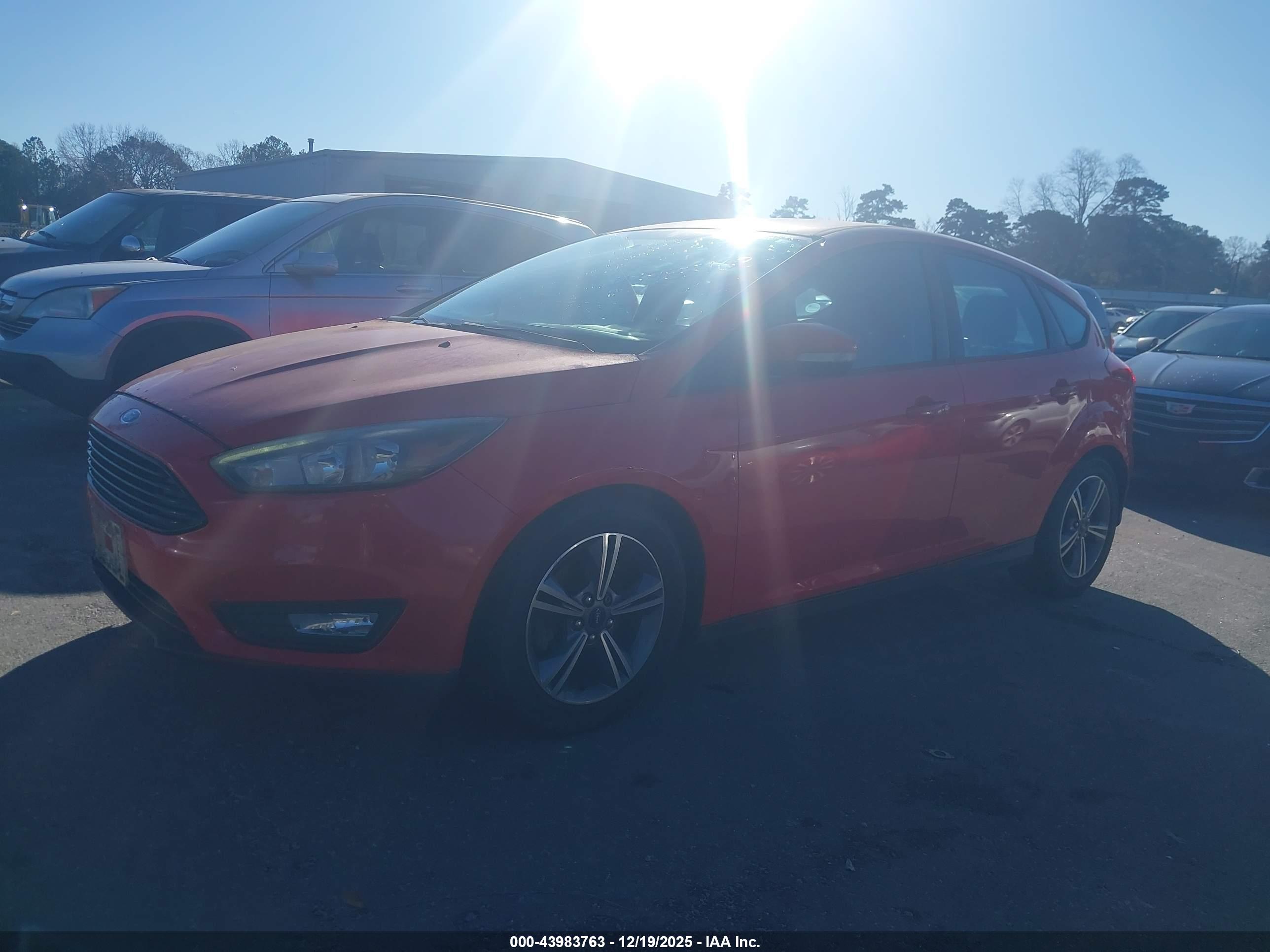 FORD FOCUS image 2