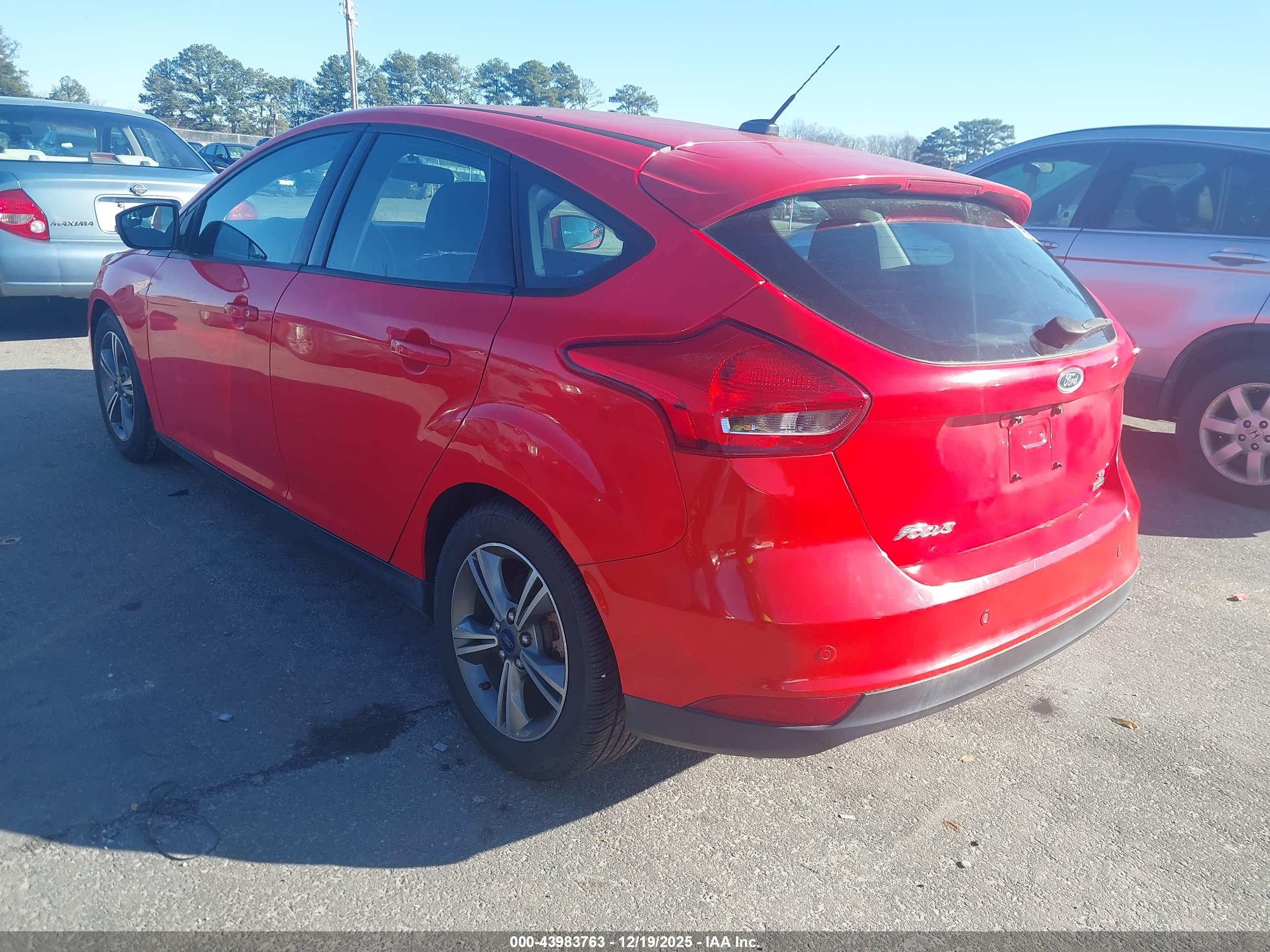 FORD FOCUS image 3
