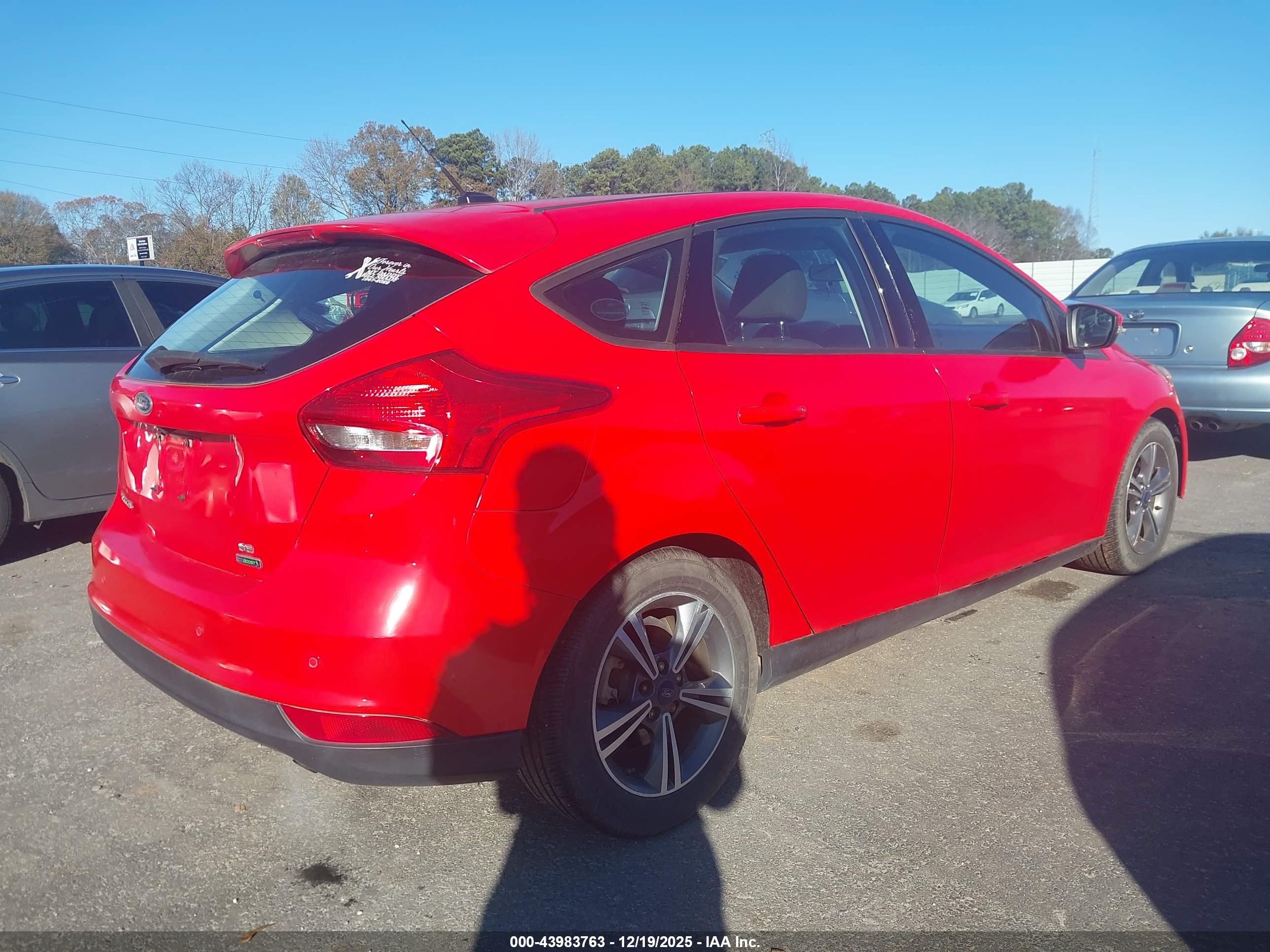 FORD FOCUS image 4