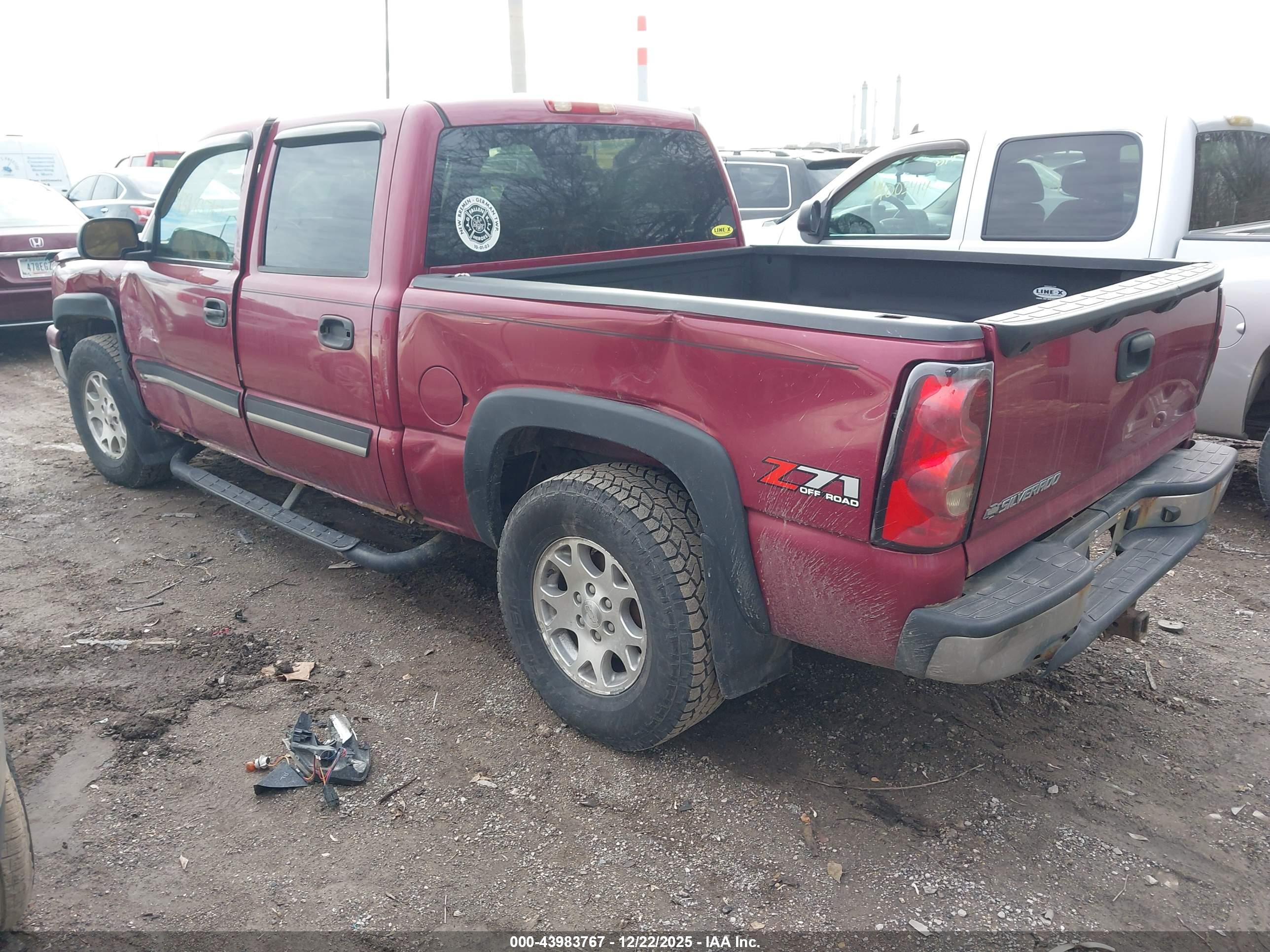 CHEVROLET SILVERADO image 3