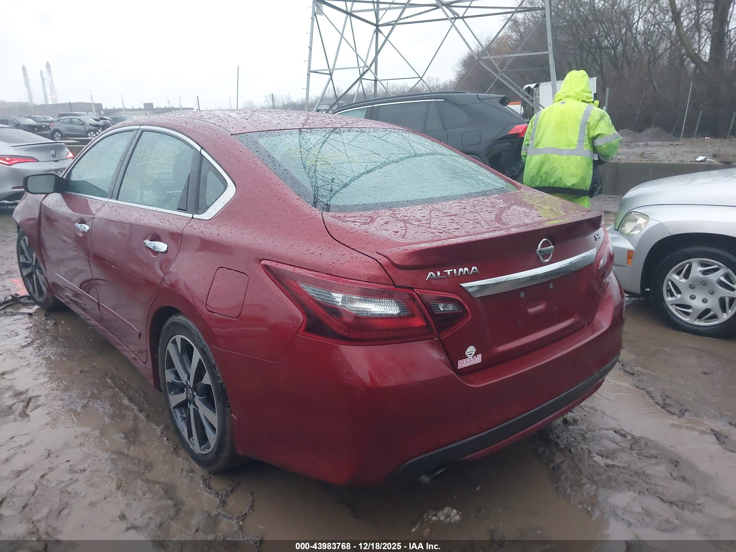 NISSAN ALTIMA image 3