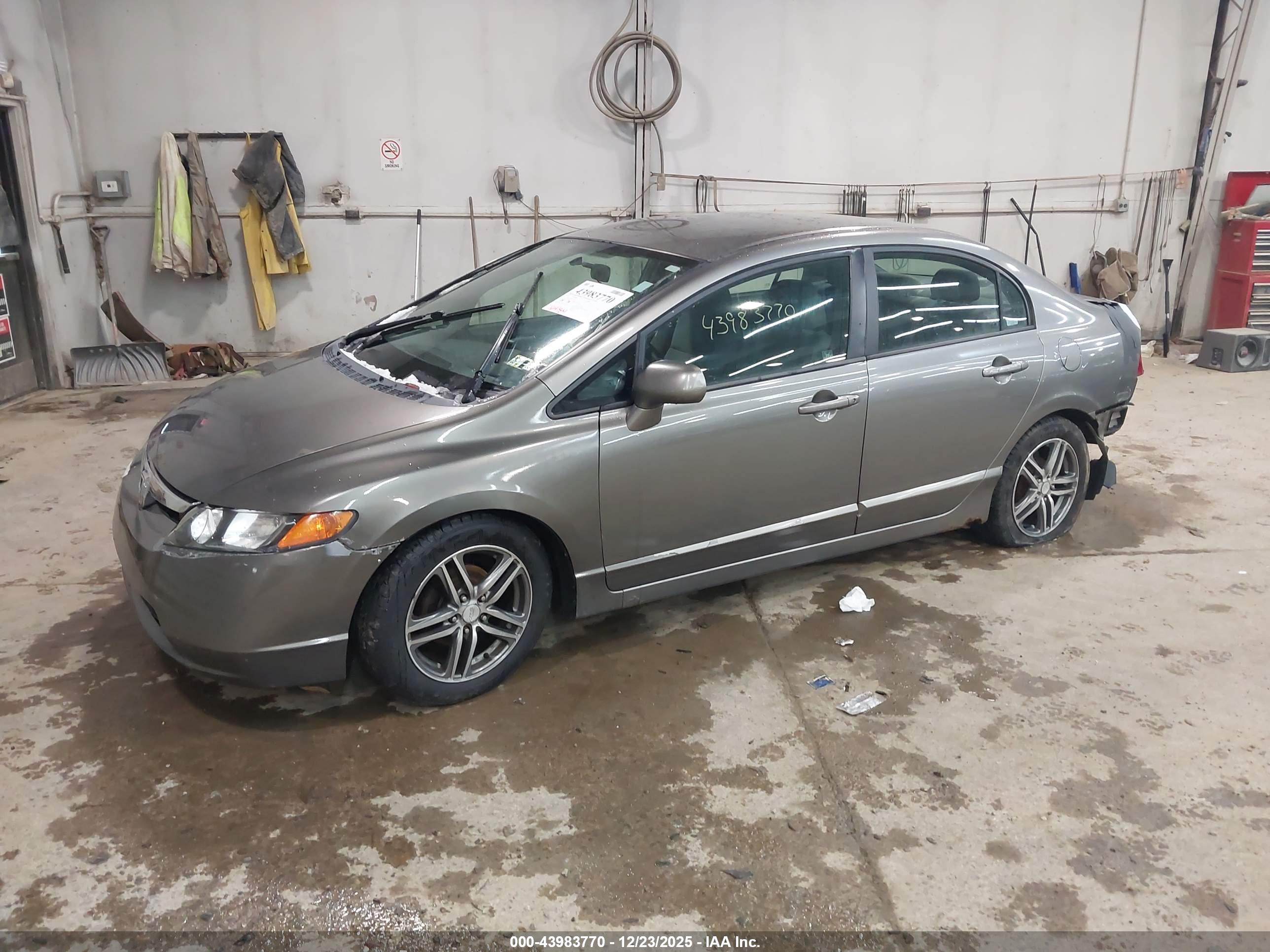 HONDA CIVIC image 2