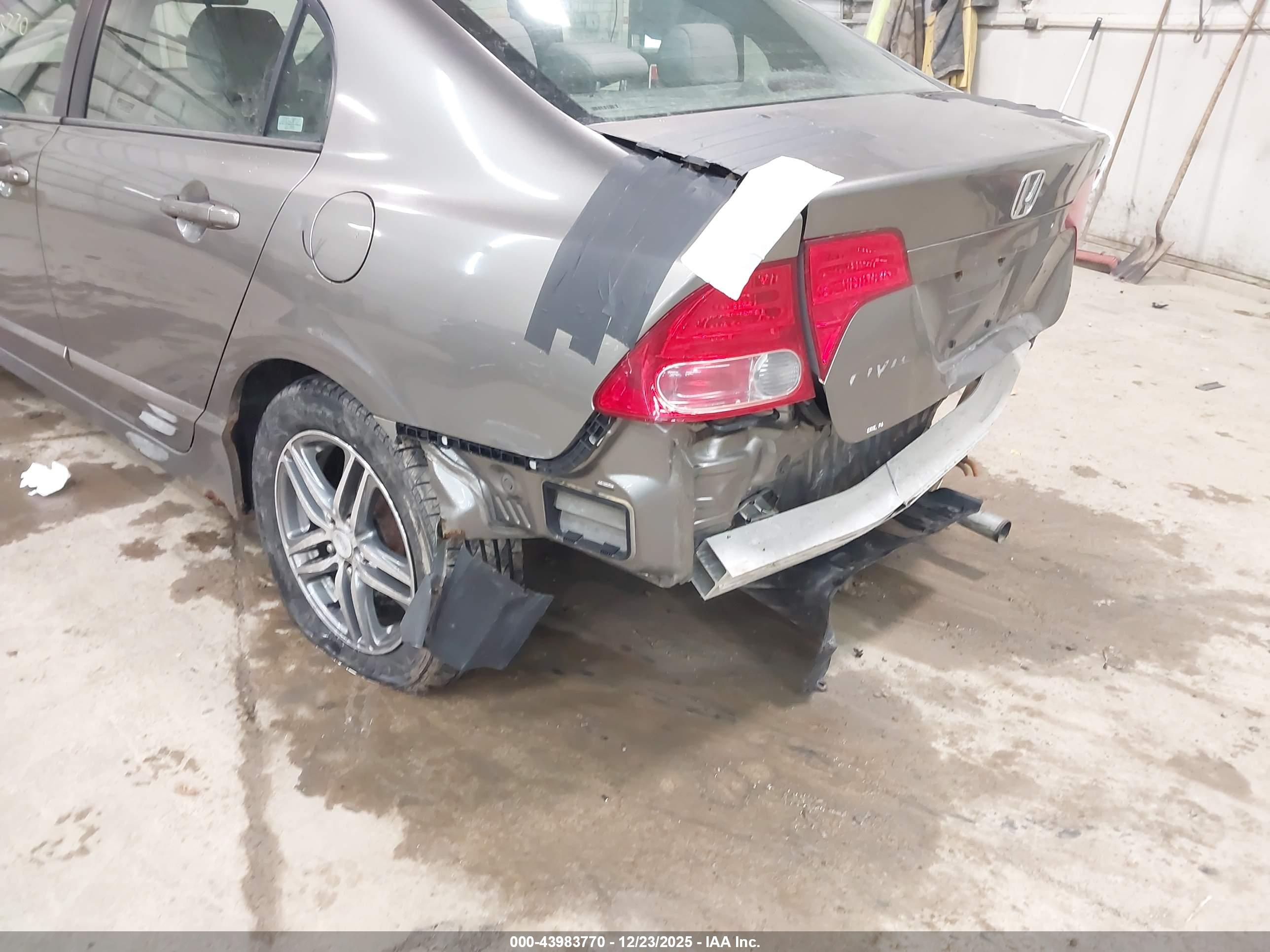 HONDA CIVIC image 6