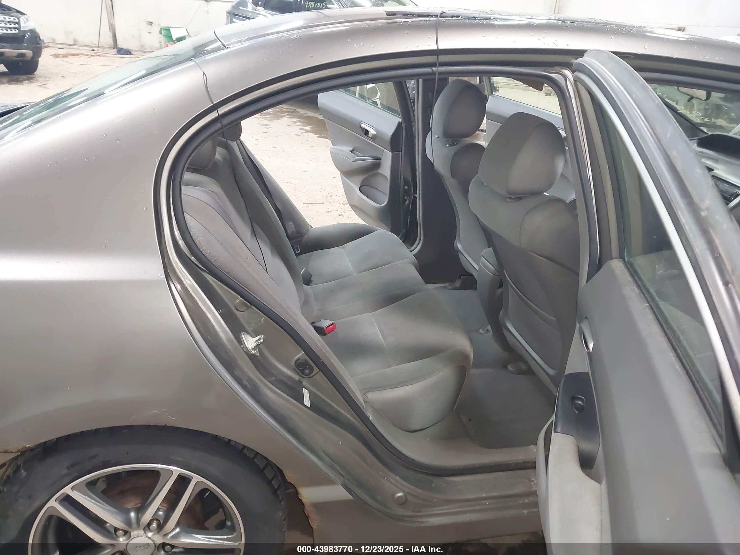 HONDA CIVIC image 8