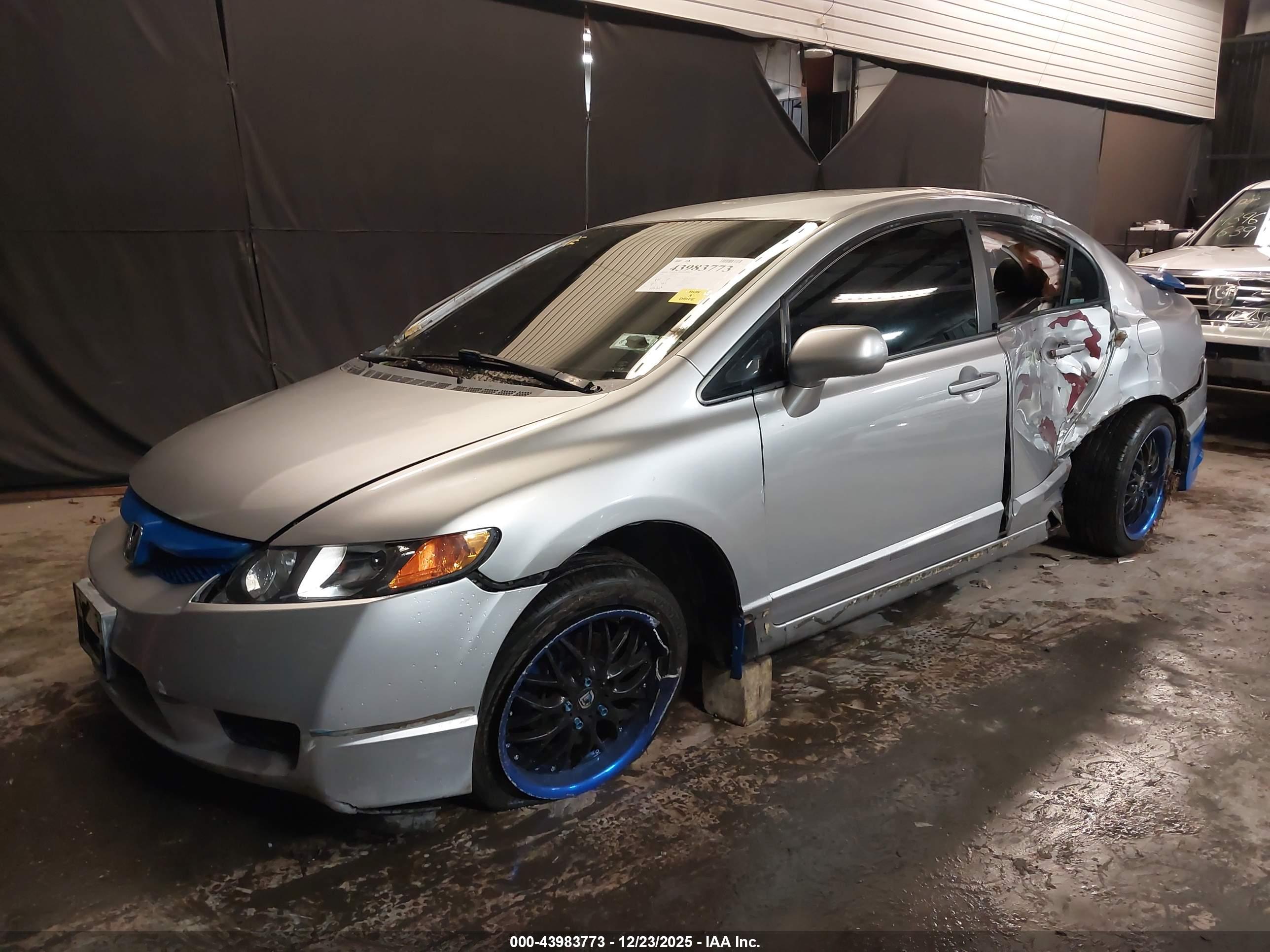 HONDA CIVIC image 2