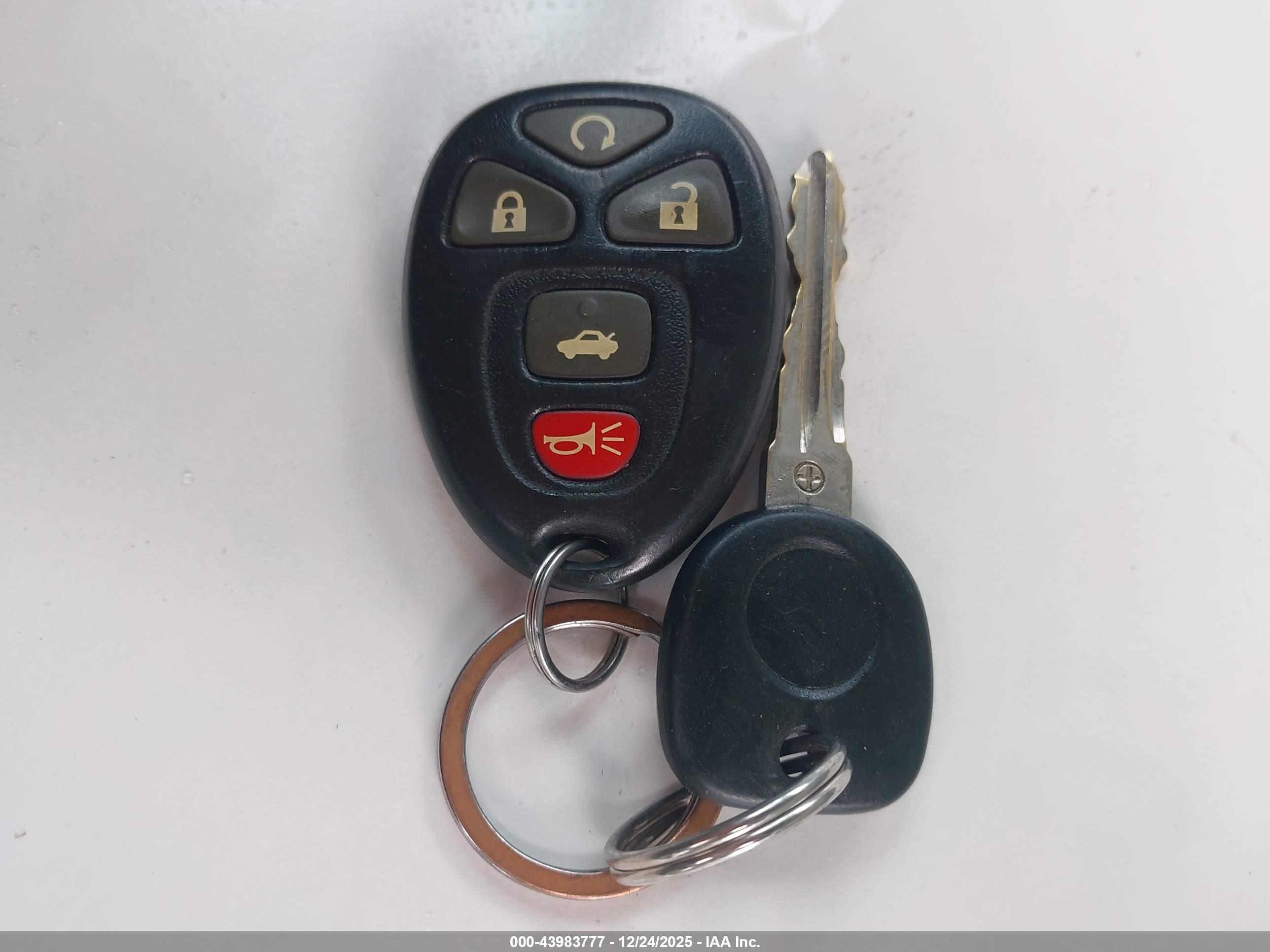 BUICK LUCERNE image 11