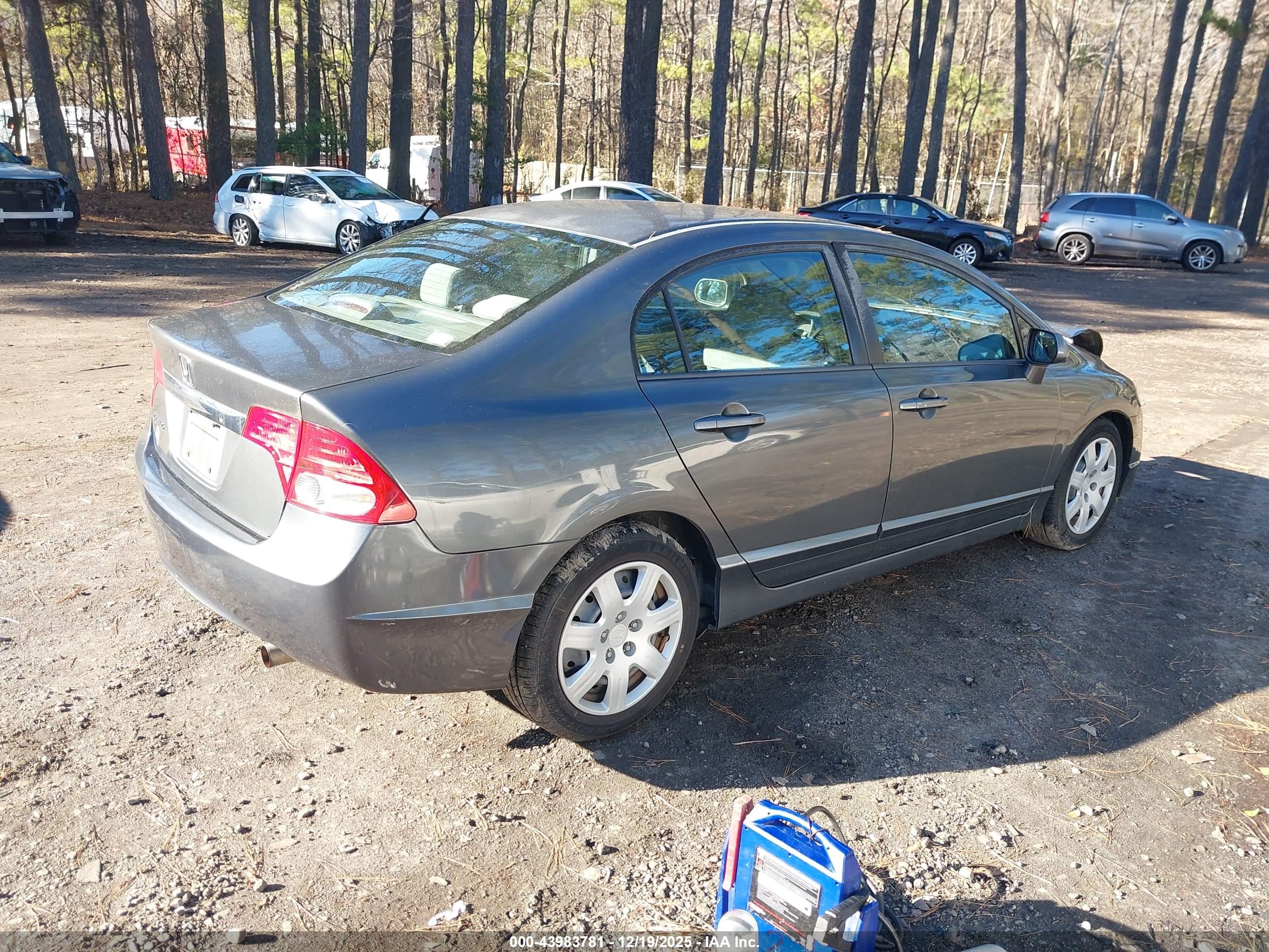 HONDA CIVIC image 4