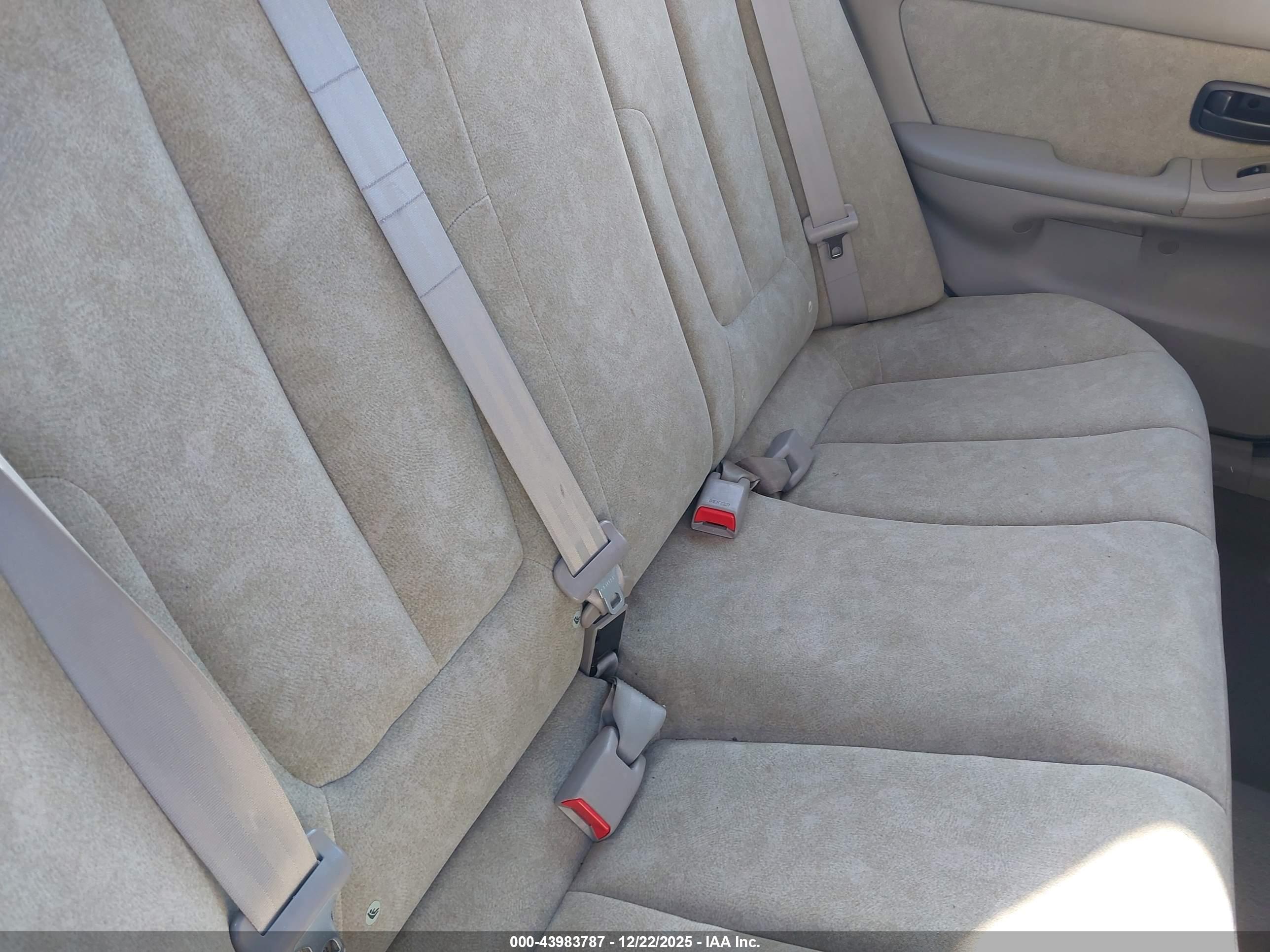 HYUNDAI ELANTRA image 8