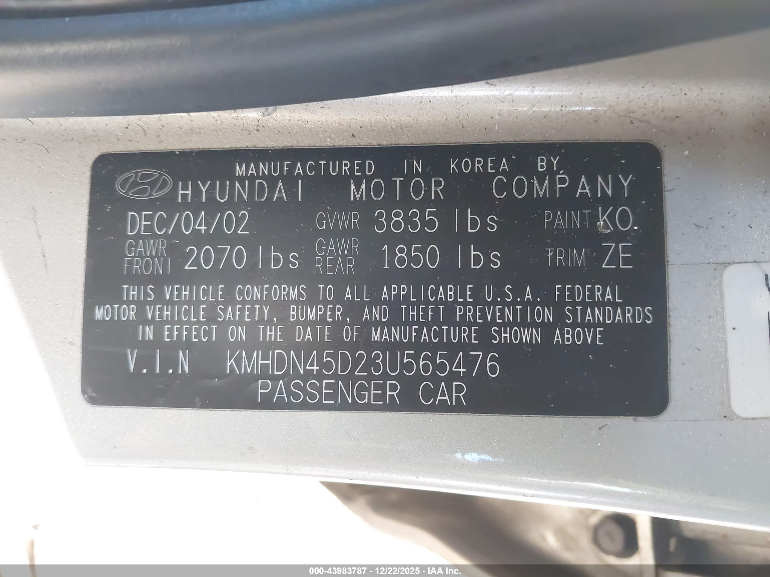 HYUNDAI ELANTRA image 9