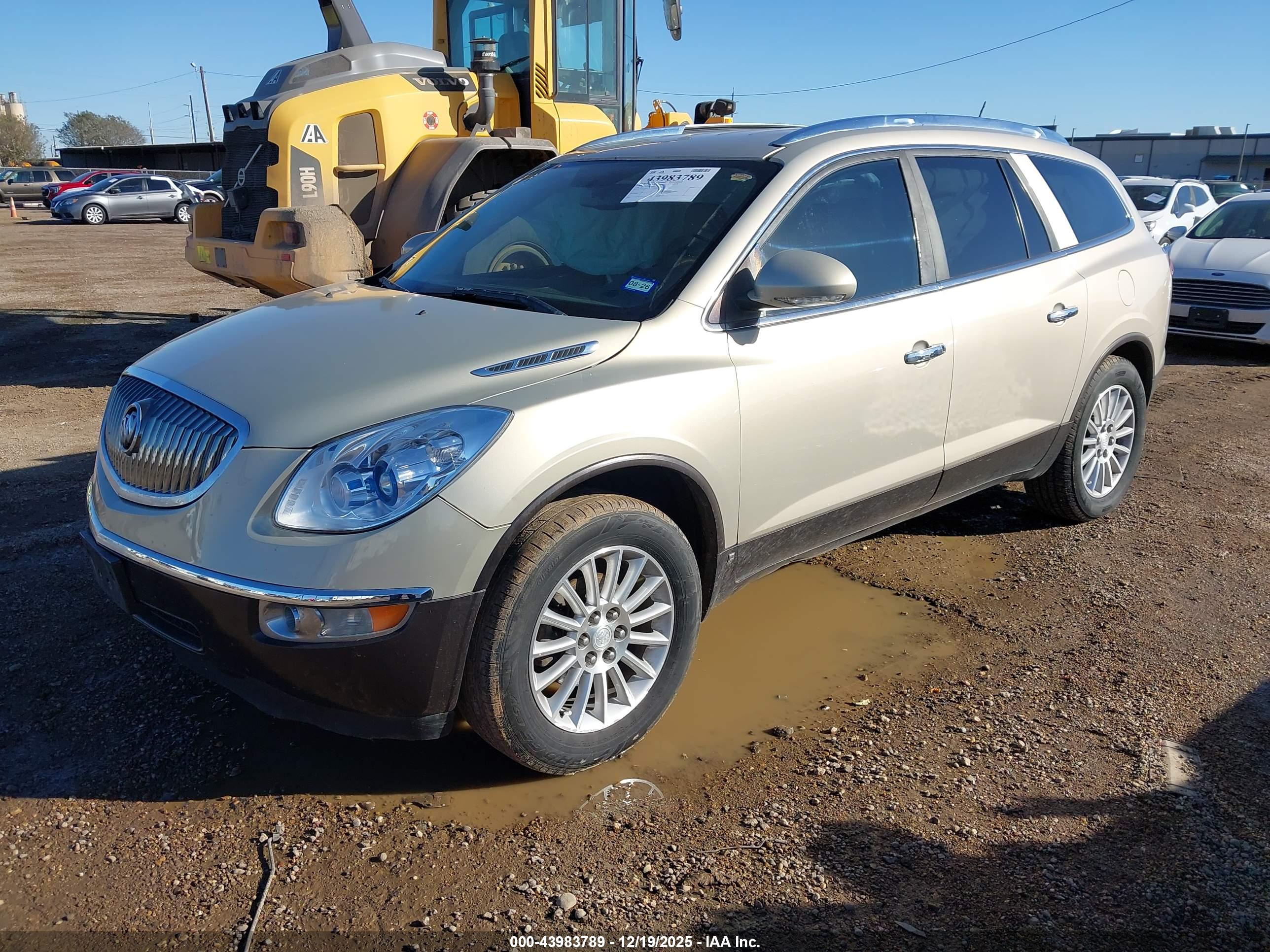 BUICK ENCLAVE image 2
