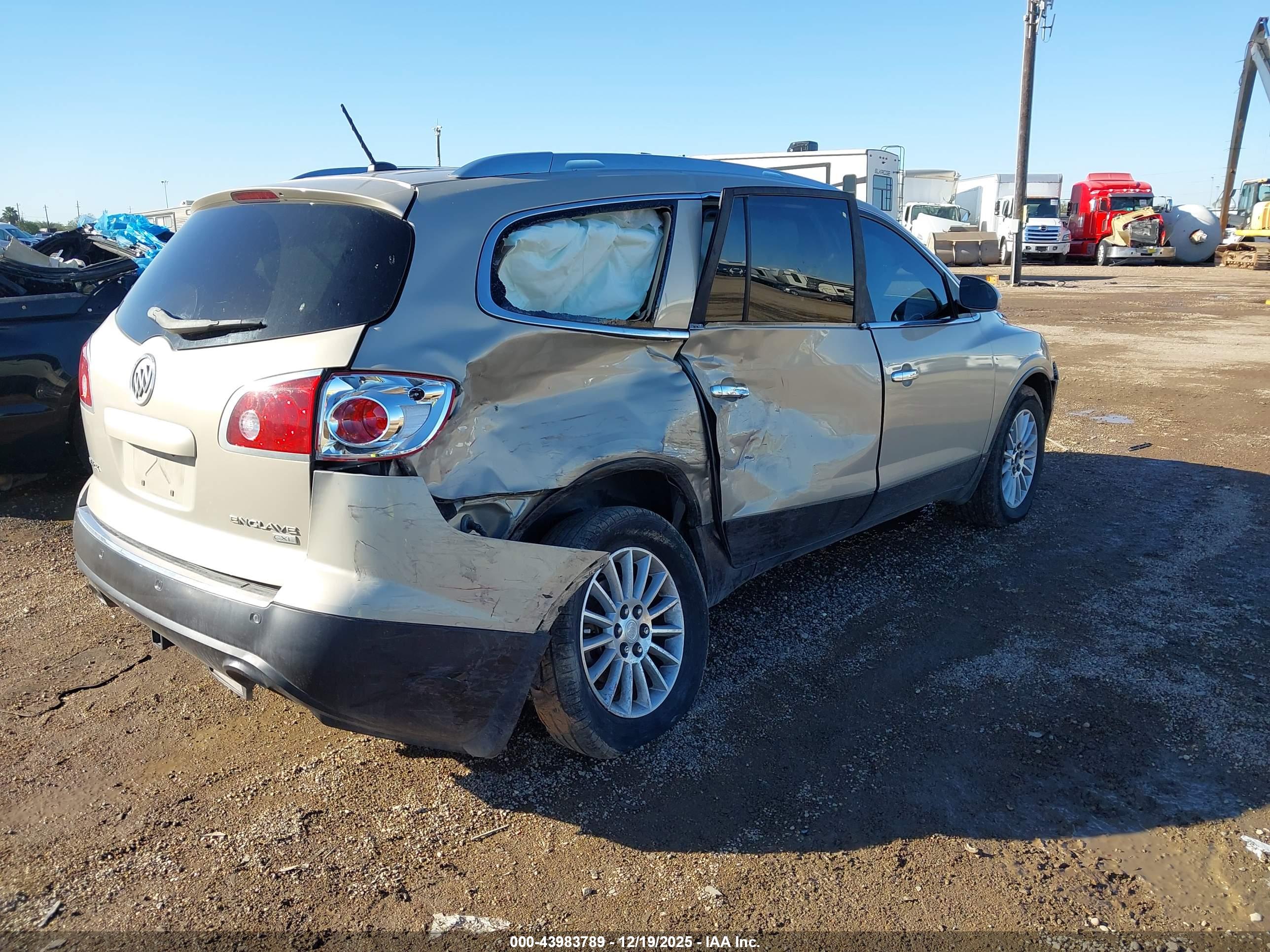 BUICK ENCLAVE image 4