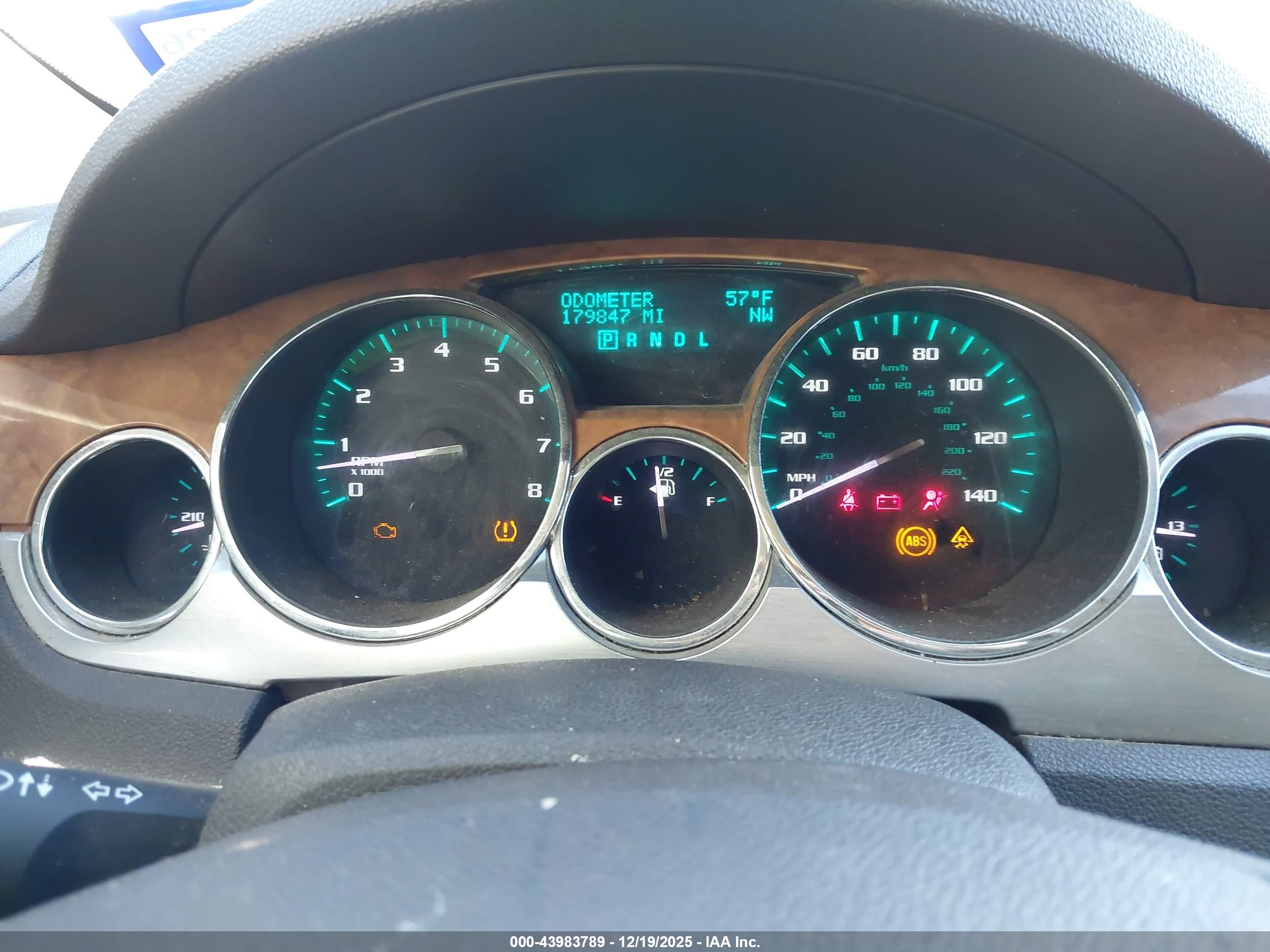 BUICK ENCLAVE image 7