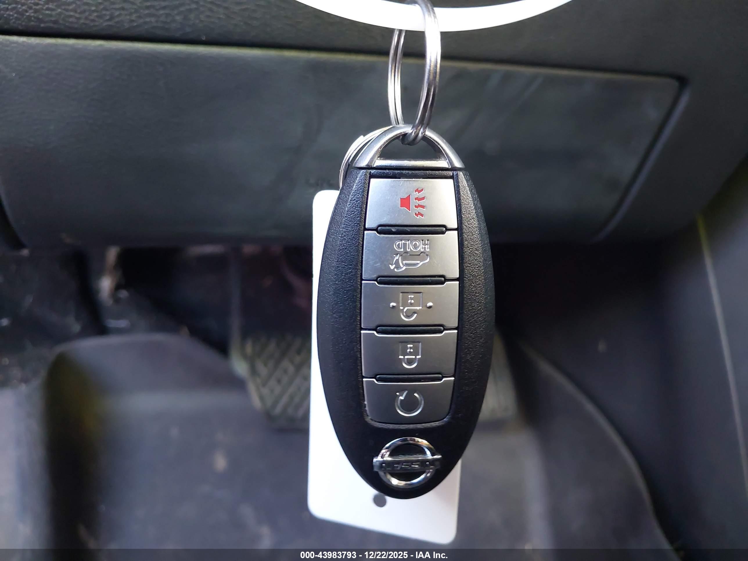 NISSAN MURANO image 11