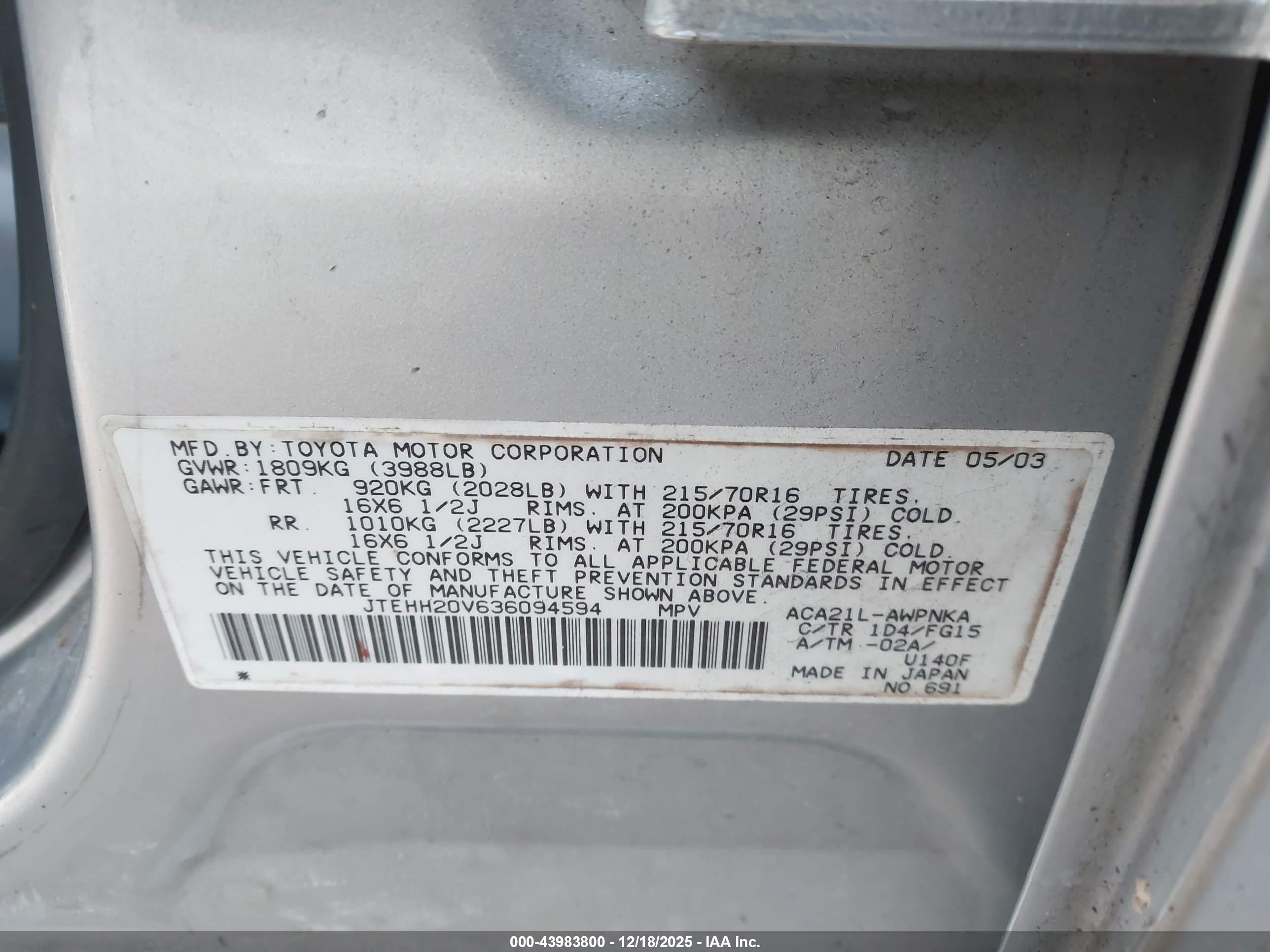 TOYOTA RAV4 image 9
