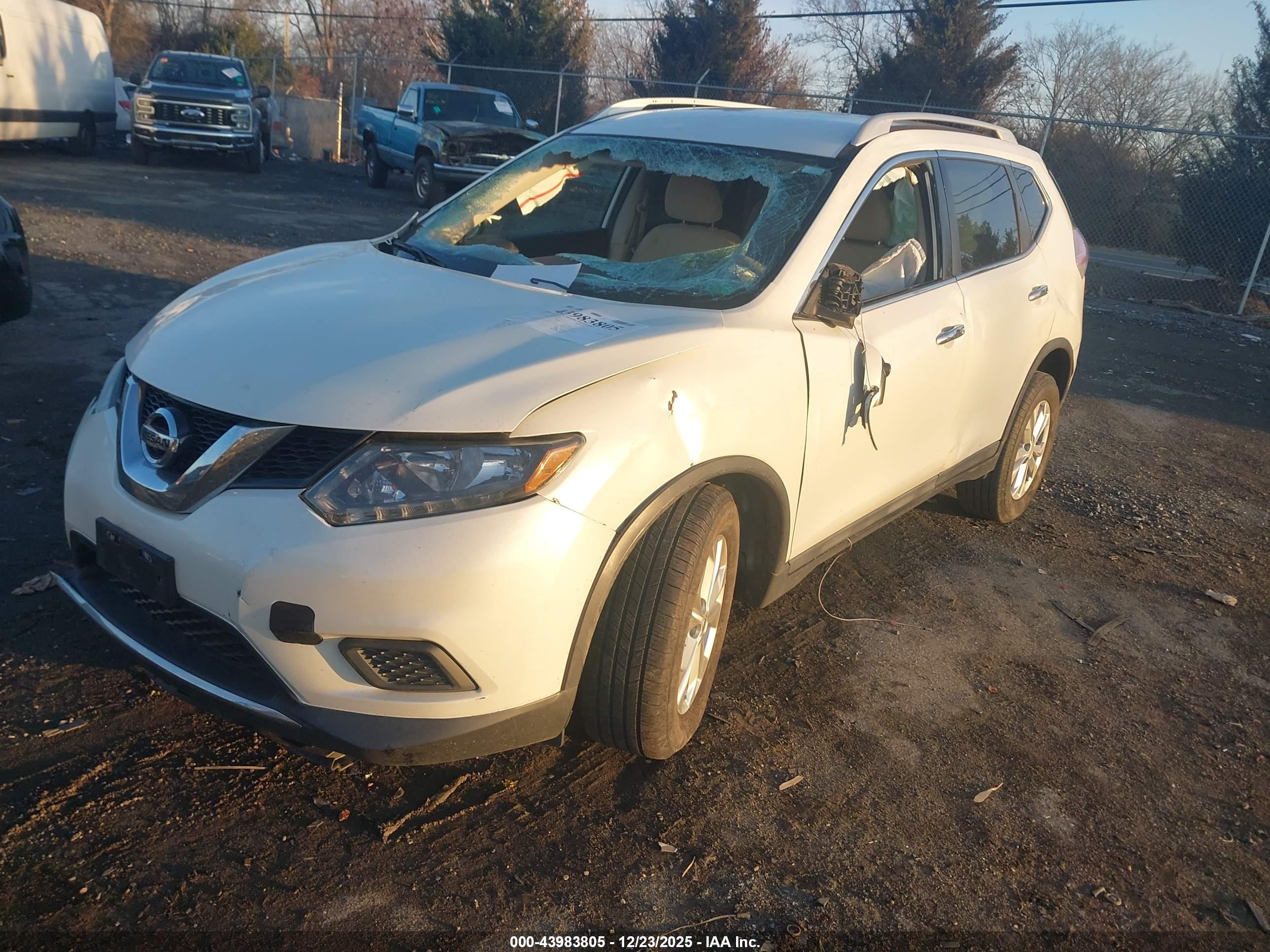 NISSAN ROGUE image 2