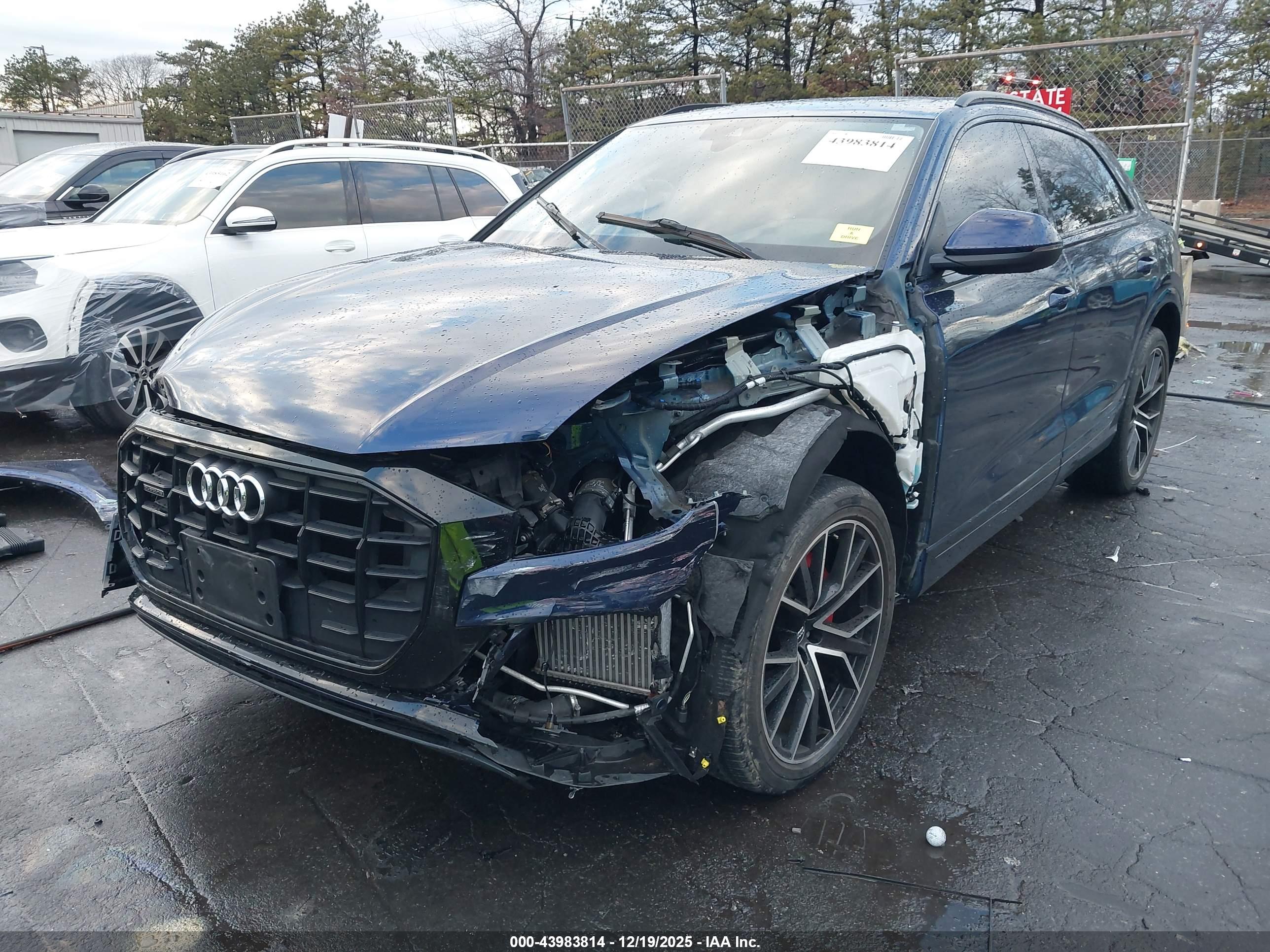 AUDI Q8 image 2