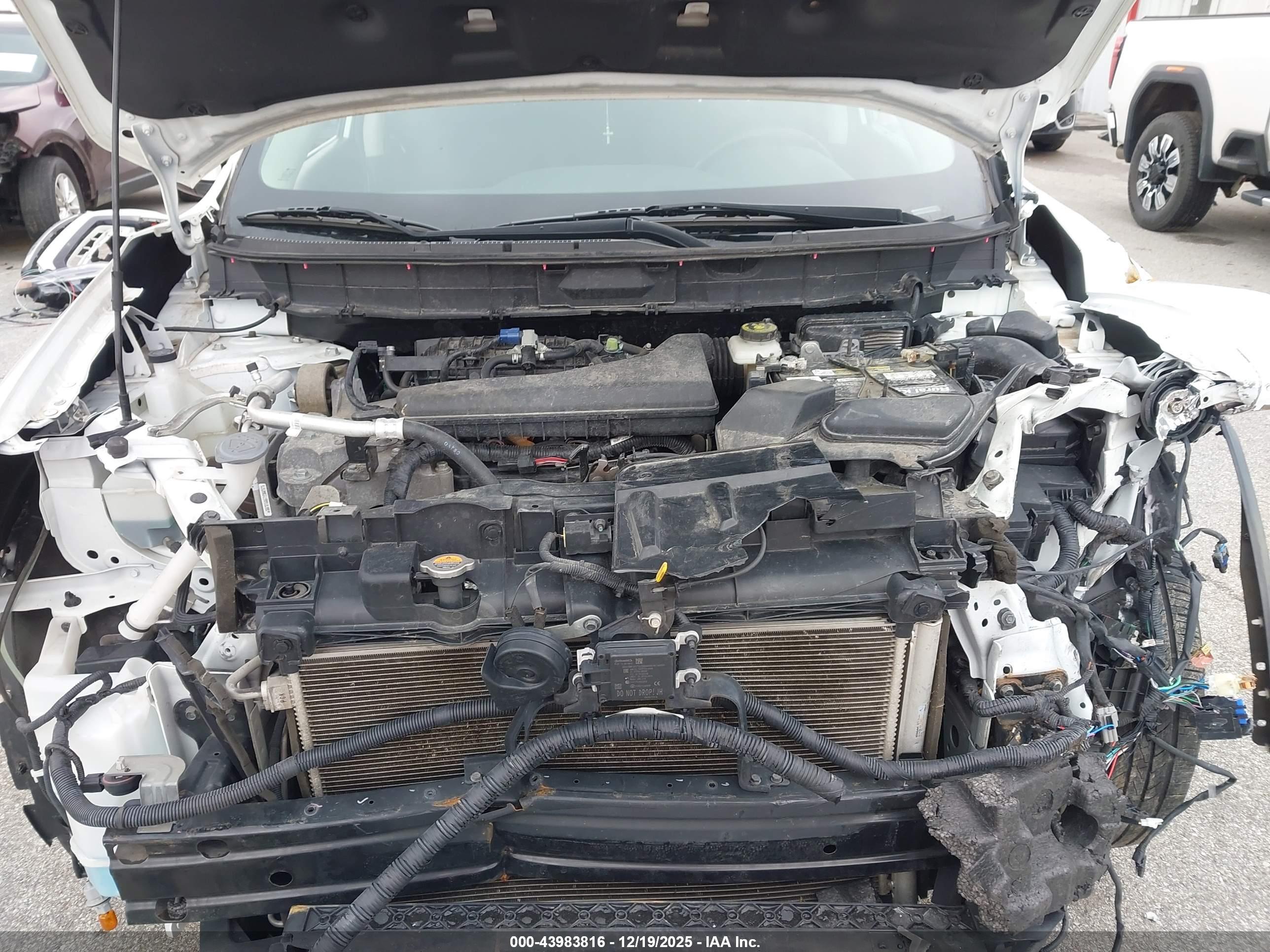 NISSAN ROGUE image 10